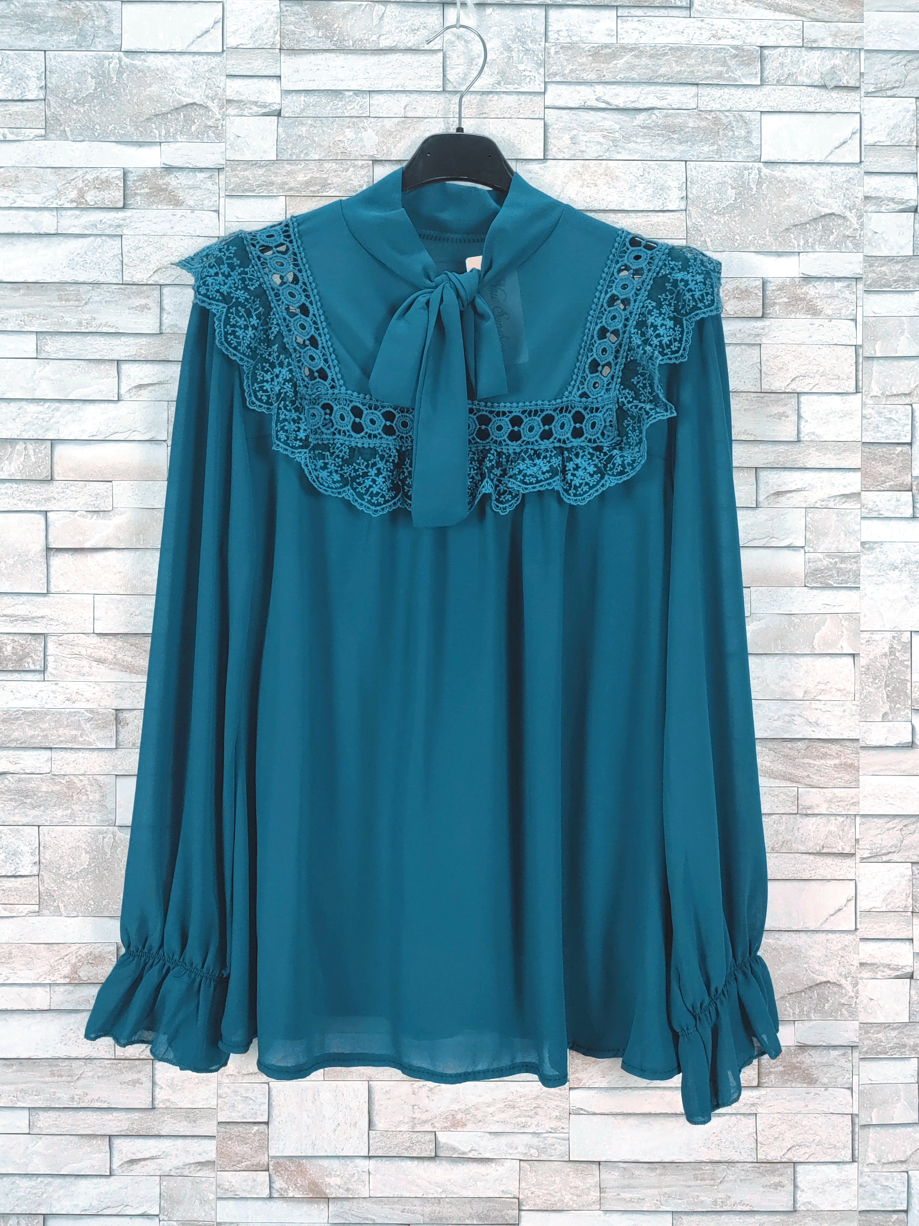 Blouse col lavallière(x9)