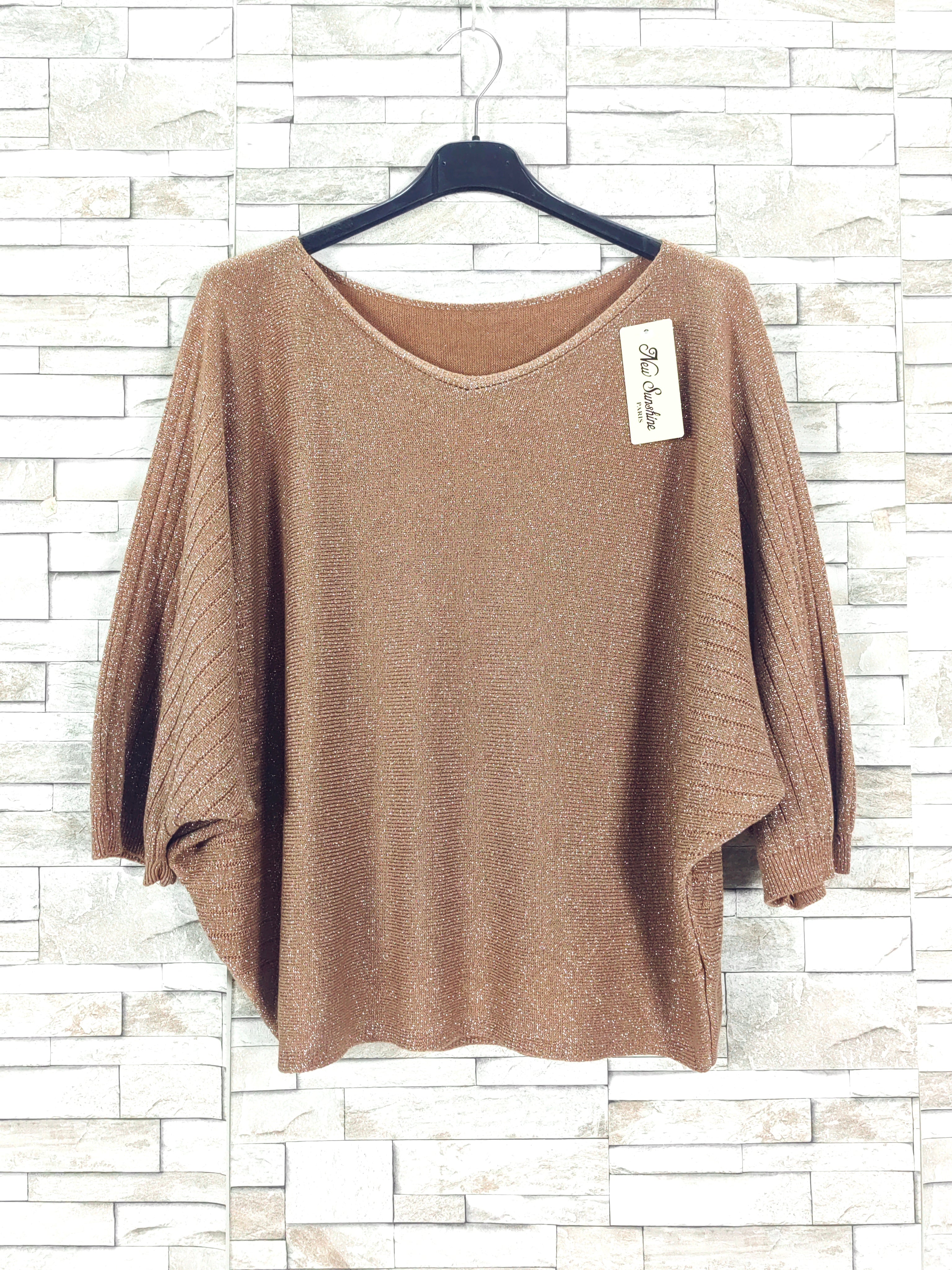 Pull manches chauve-souris avec fils brillants (x9)