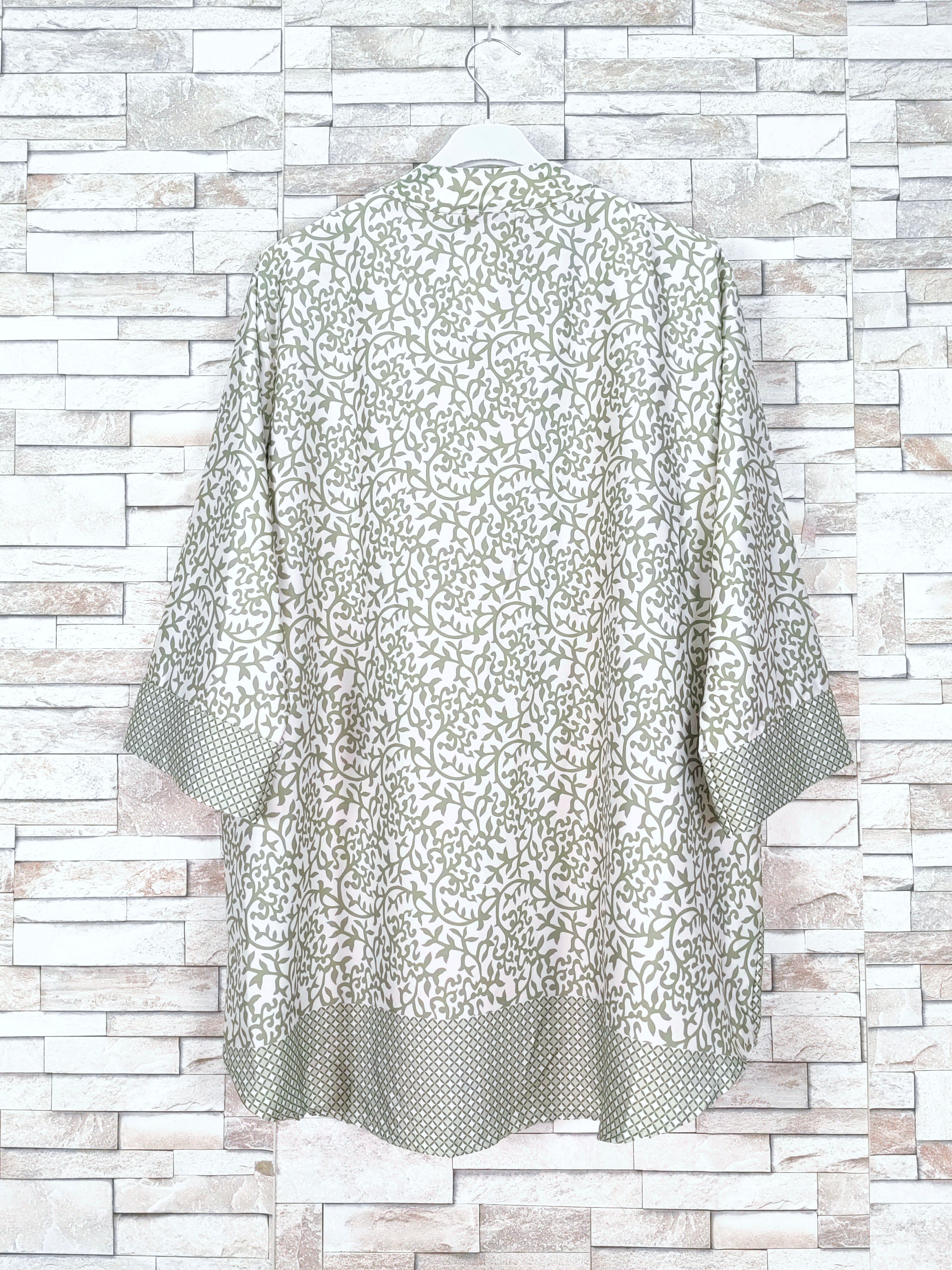 Blouse oversize en satin imprimé