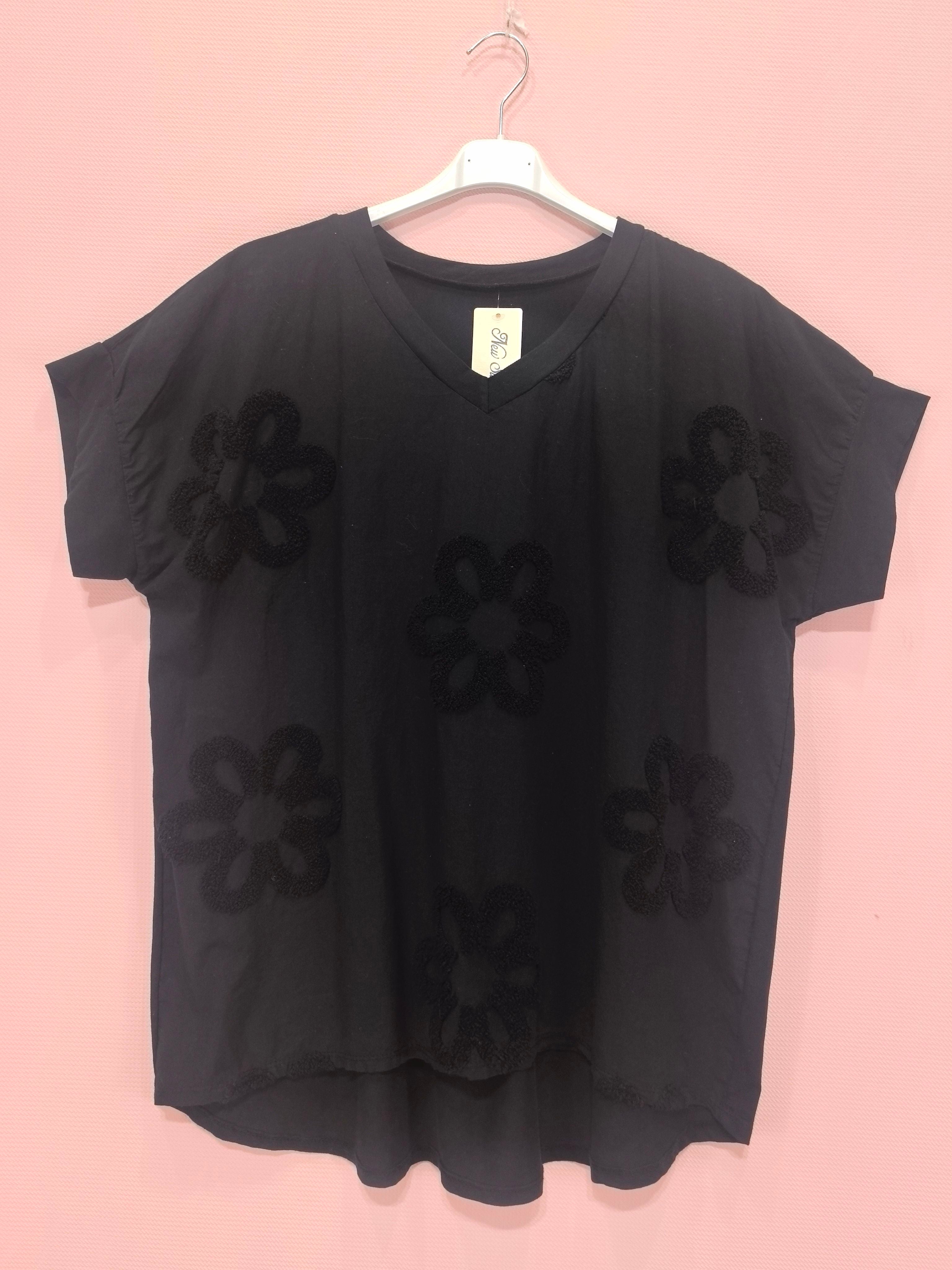 T-shirt brodé 100% coton, idéal pour le printemps/été, confectionné en Italie, parfait pour une allure élégante et décontractée.(x8)