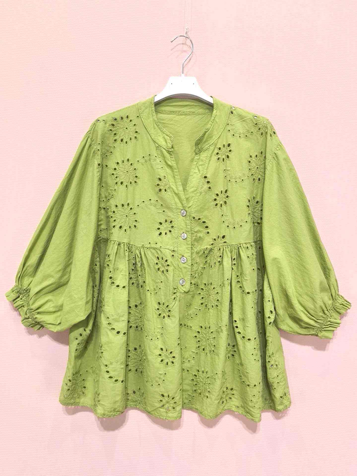 Blouse ample brodée manches bouffantes(x8)