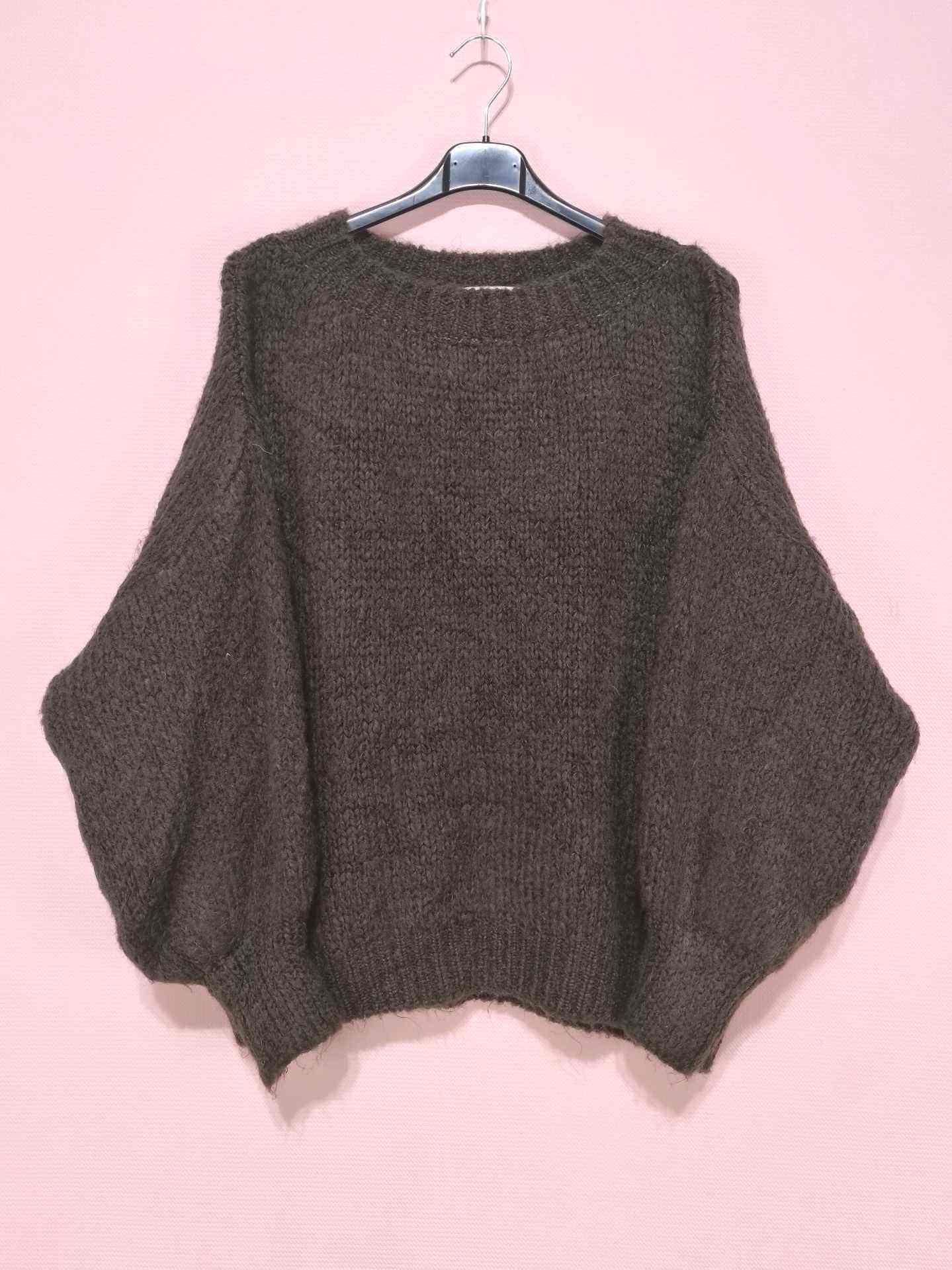 Pull col rond avec manches bouffantes (x6)