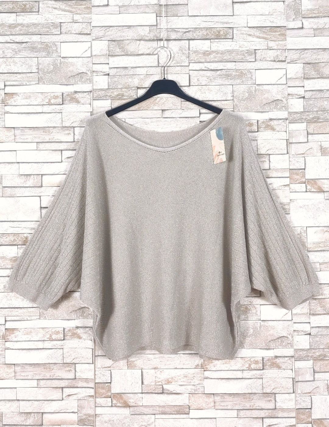 Pull manches chauve-souris avec fils brillants (x9)