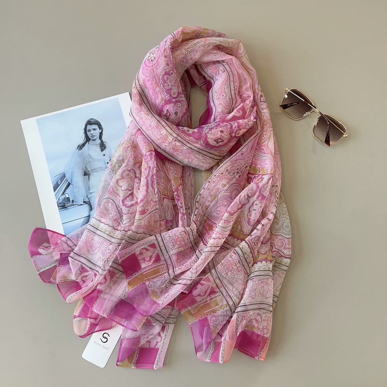 Foulards touche soie motif mélange(x12)