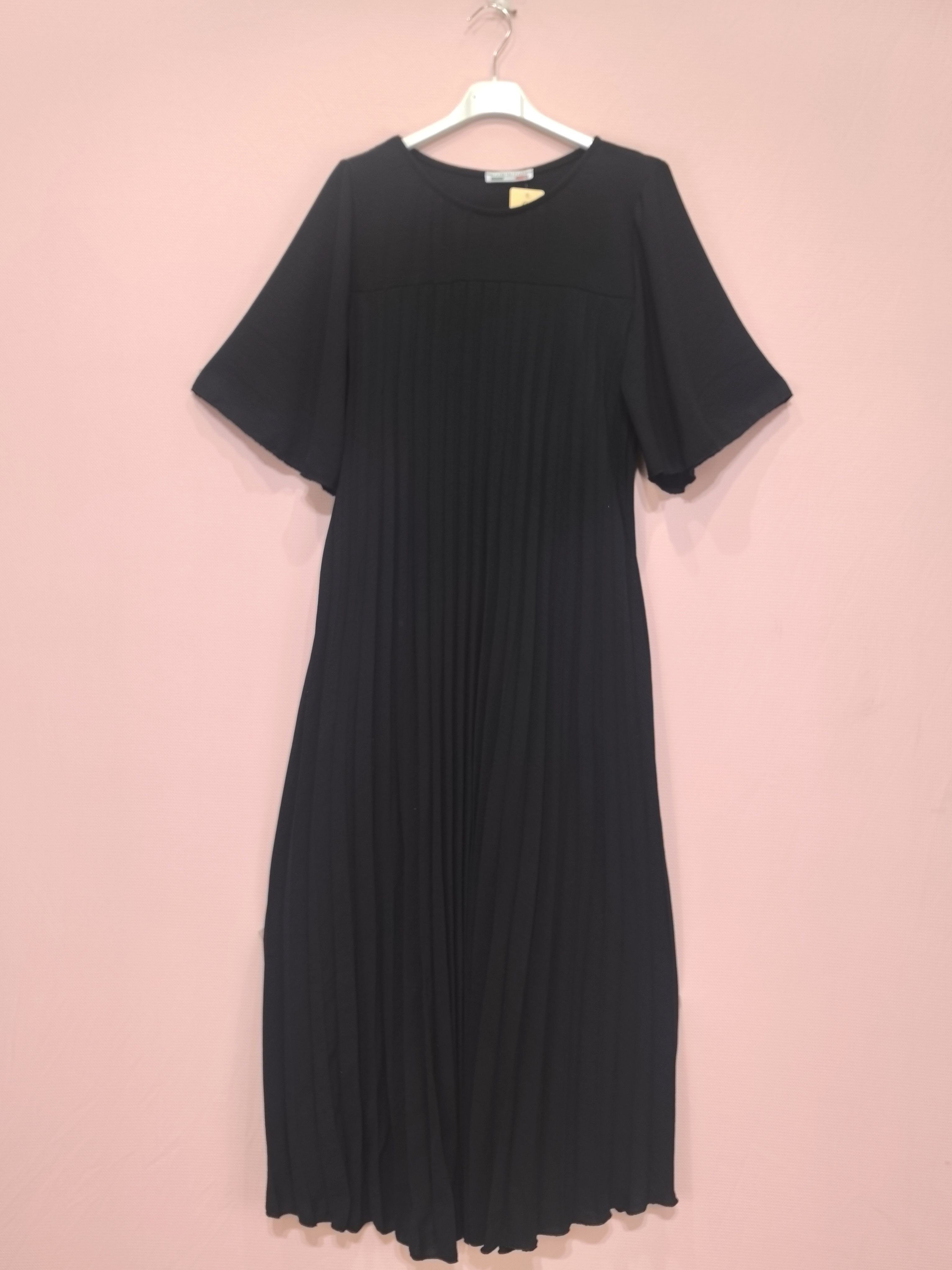 Robe Longue Plissée (x8)