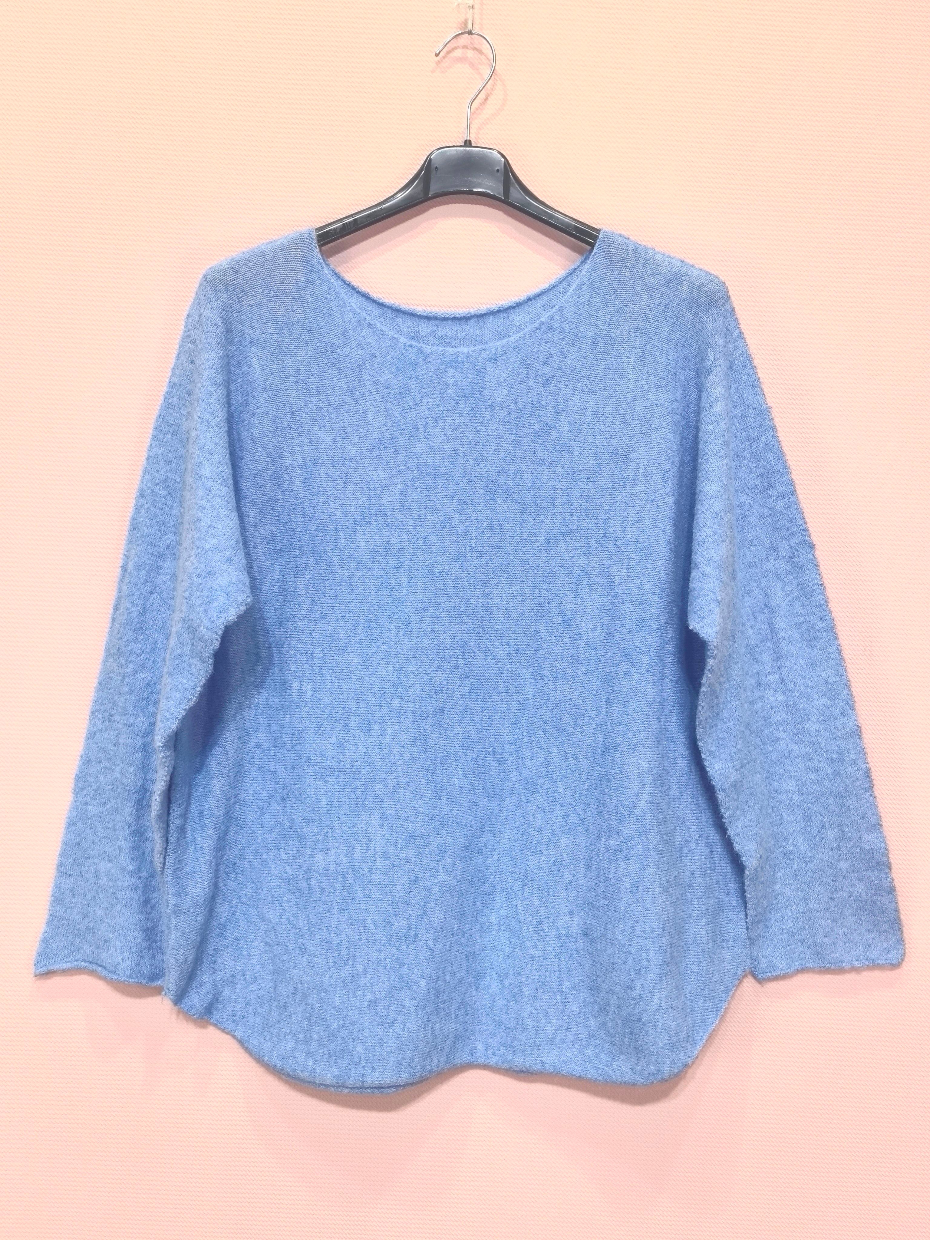 Pull col rond en maille en maille douce (x8)