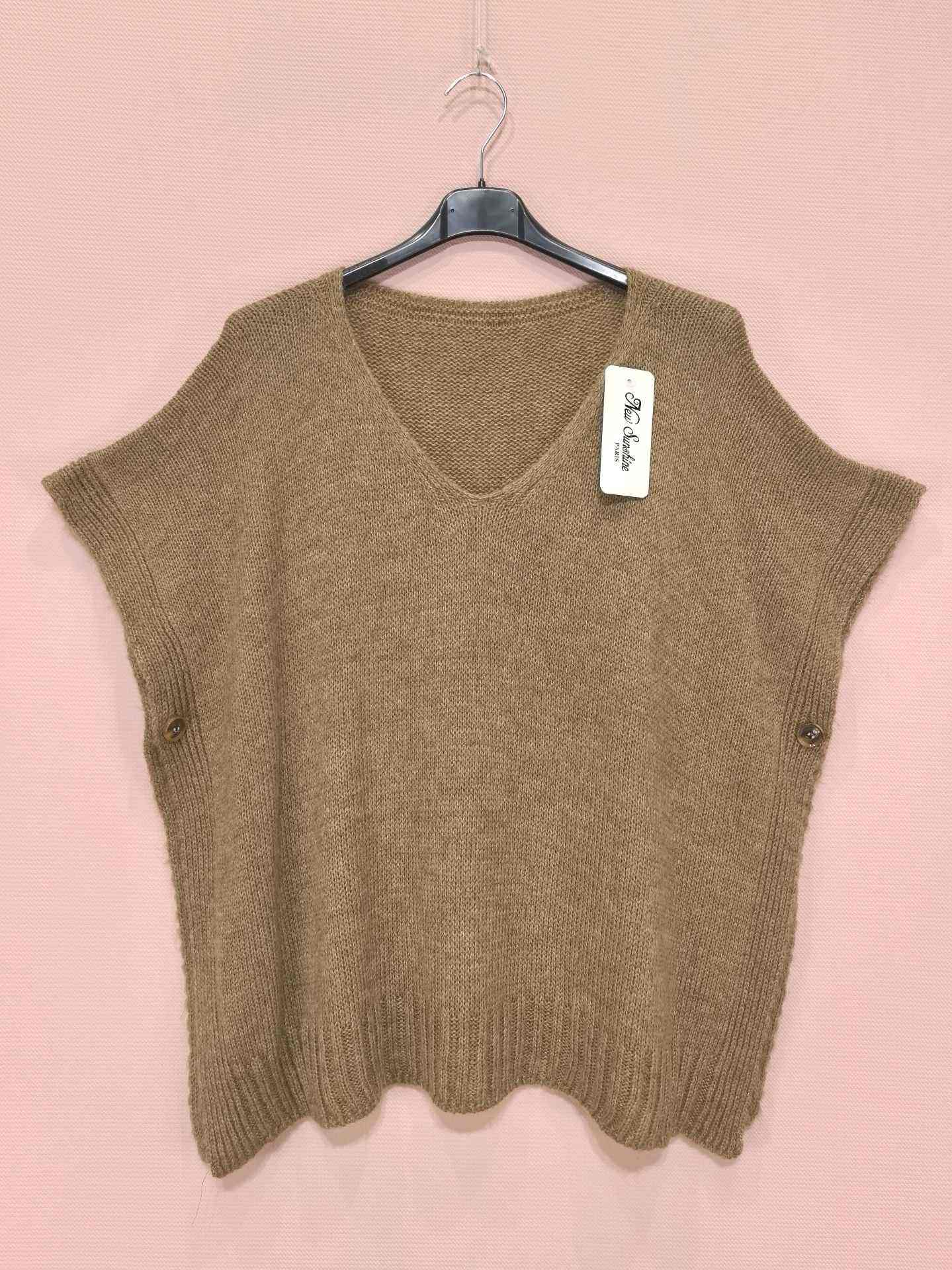 Pull Poncho à Boutons (x9)