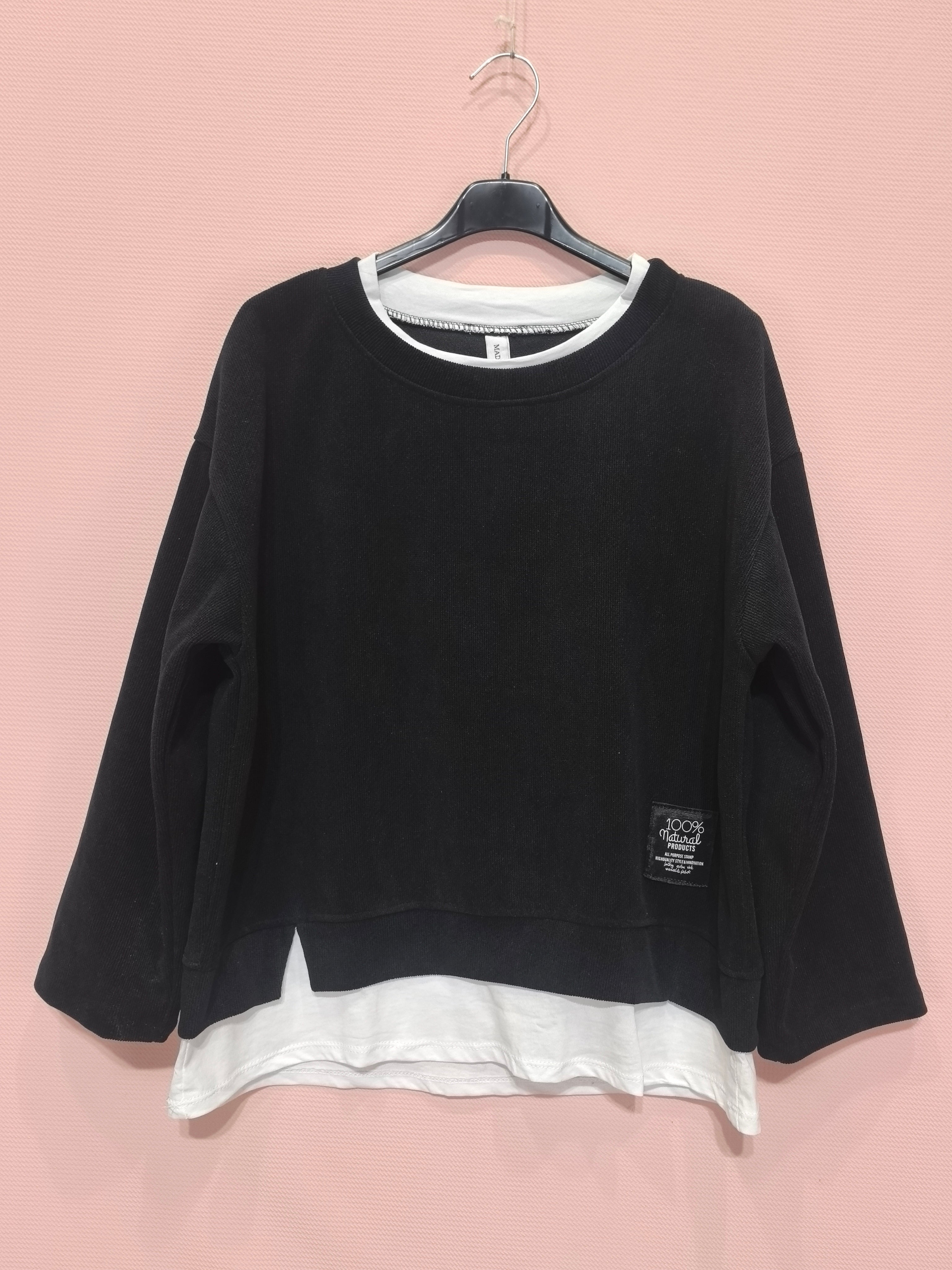 Sweat bicolore superposé
Style casual-chic polyvalent
En tissu texturé au toucher doux (x6)