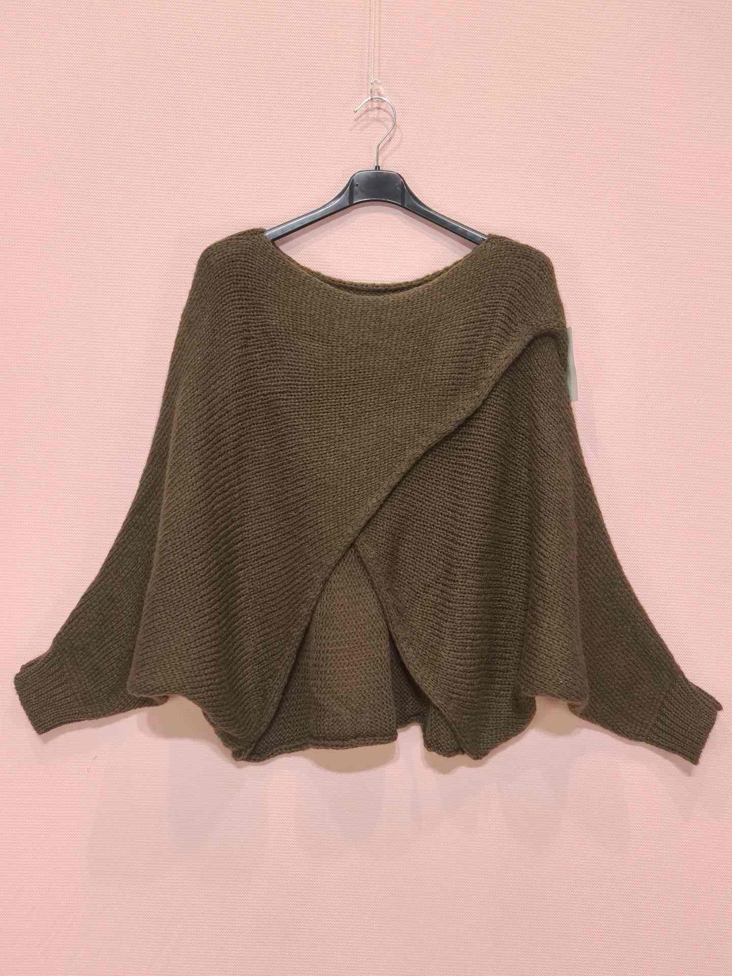 Pull en maille drapé croisé devant (x8)