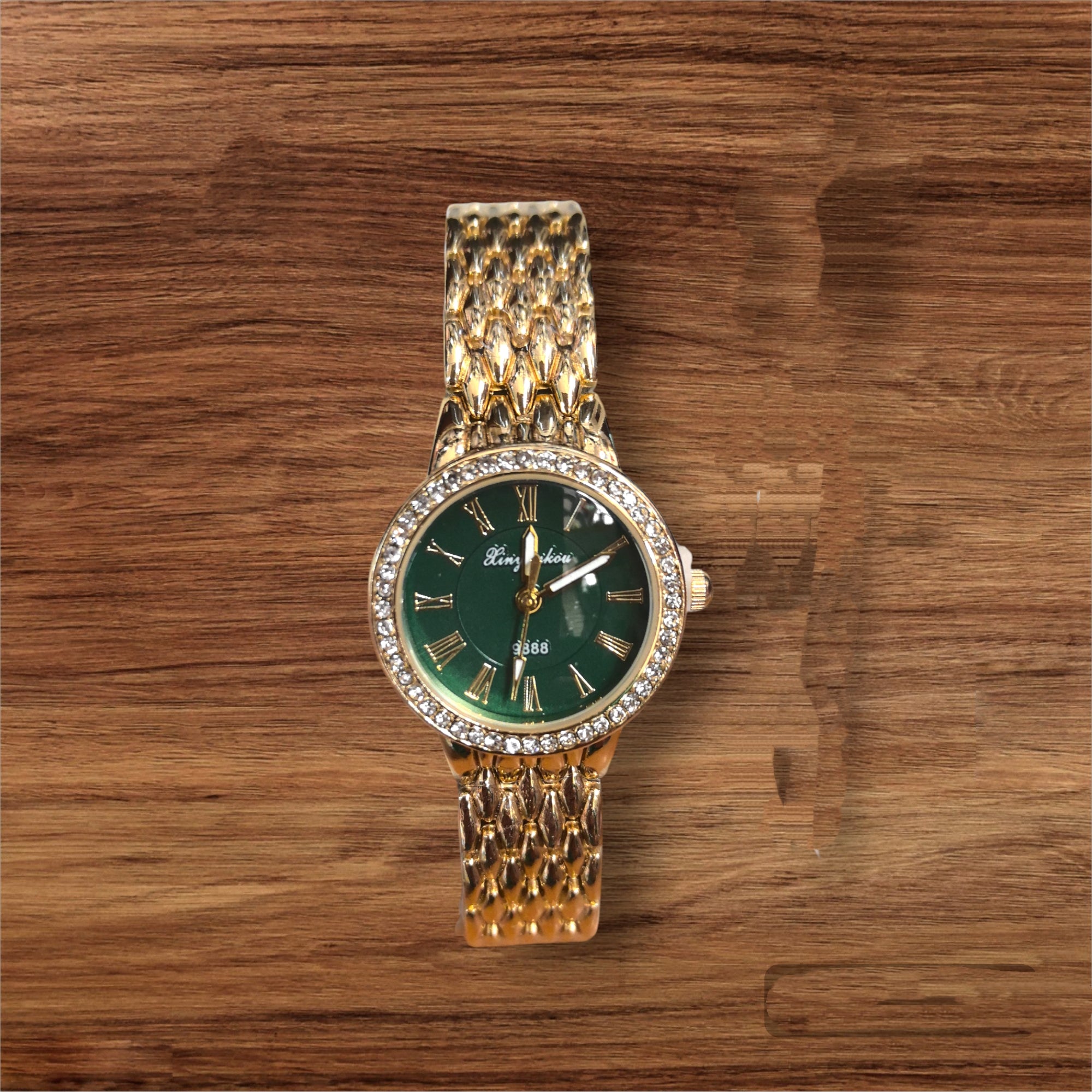 Montres femme bracelets métal Doré 9888B (x5)