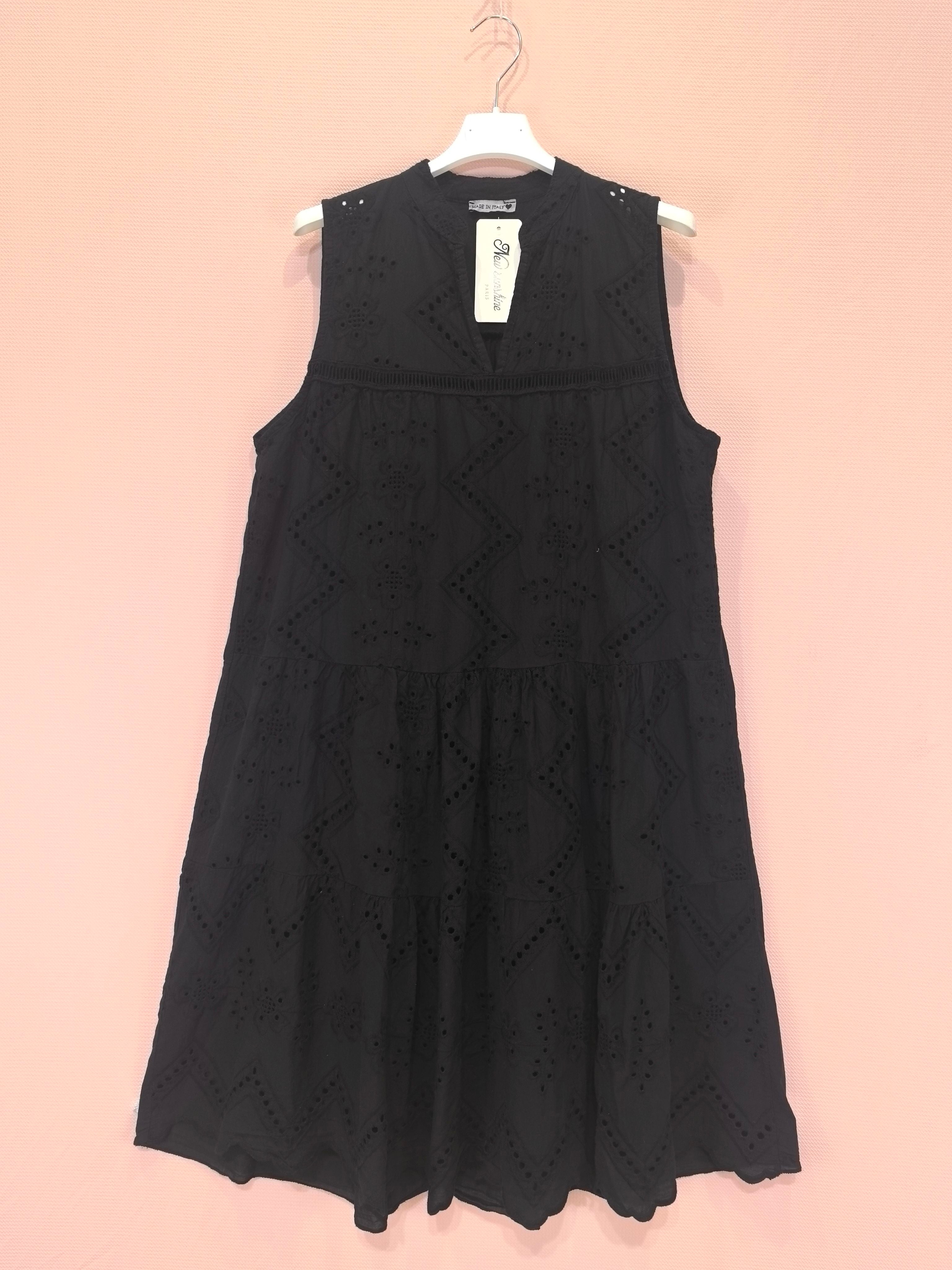 Robe brodée sans manches en coton ajouré (x6)