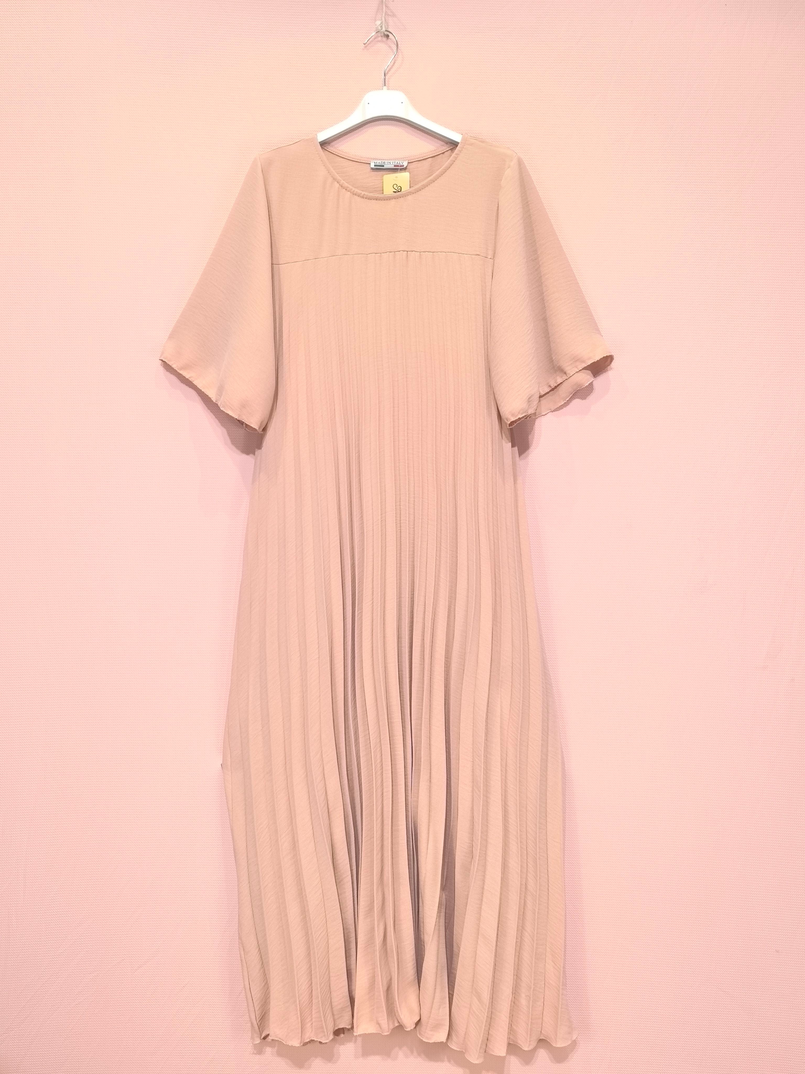 Robe Longue Plissée (x8)