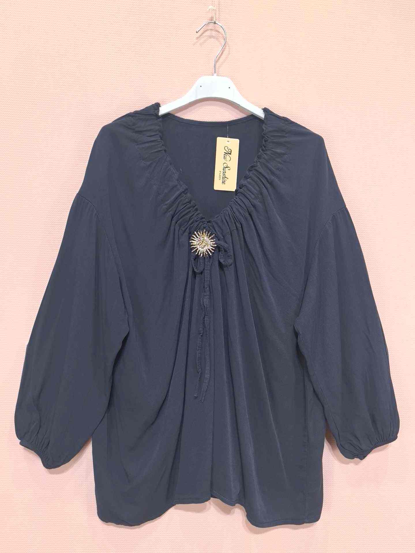 Blouse bohème à col froncé et broche vintage (x8)
