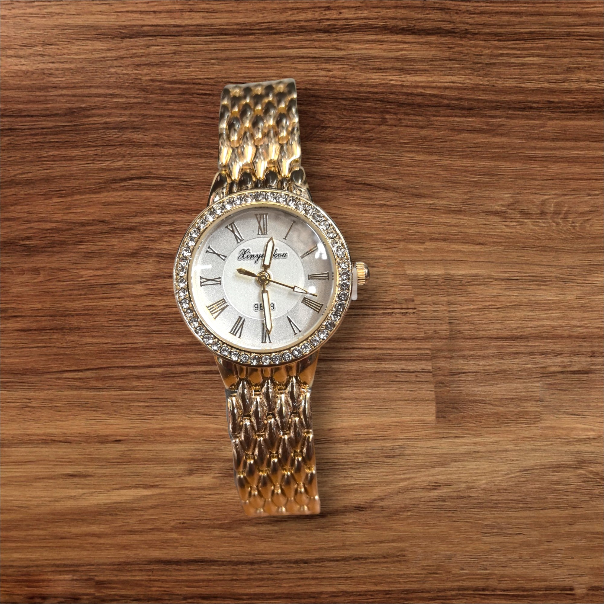 Montres femme bracelets métal Doré 9888B (x5)