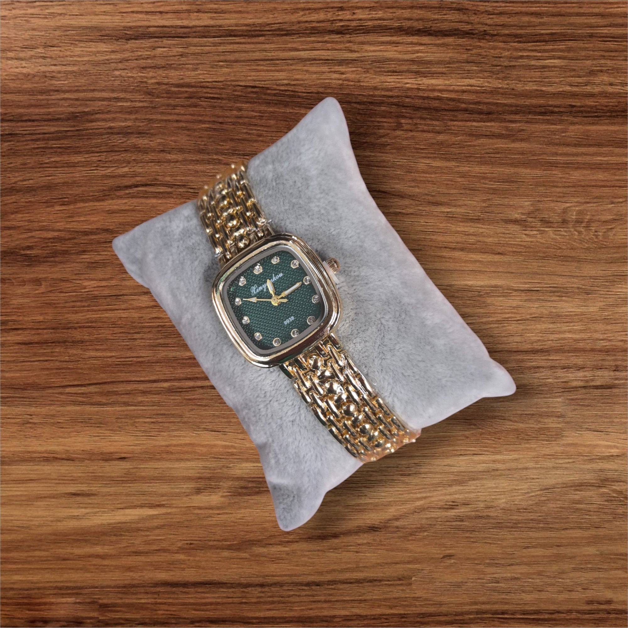 Montres femme bracelets métal Doré 9938B (x5)