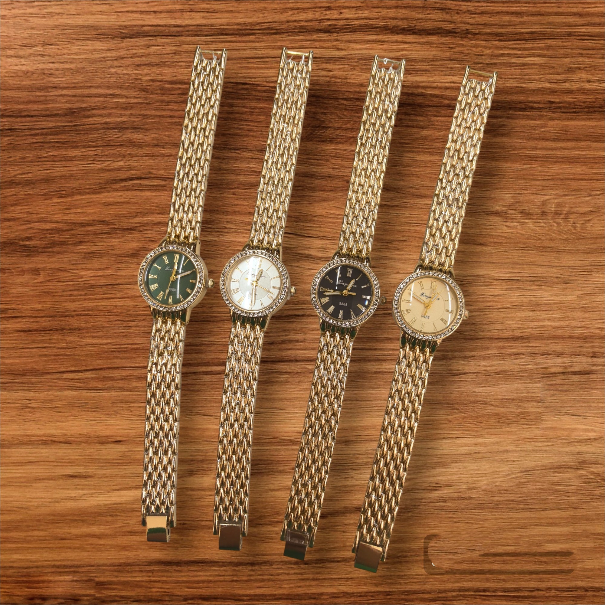 Montres femme bracelets métal Doré 9888B (x5)