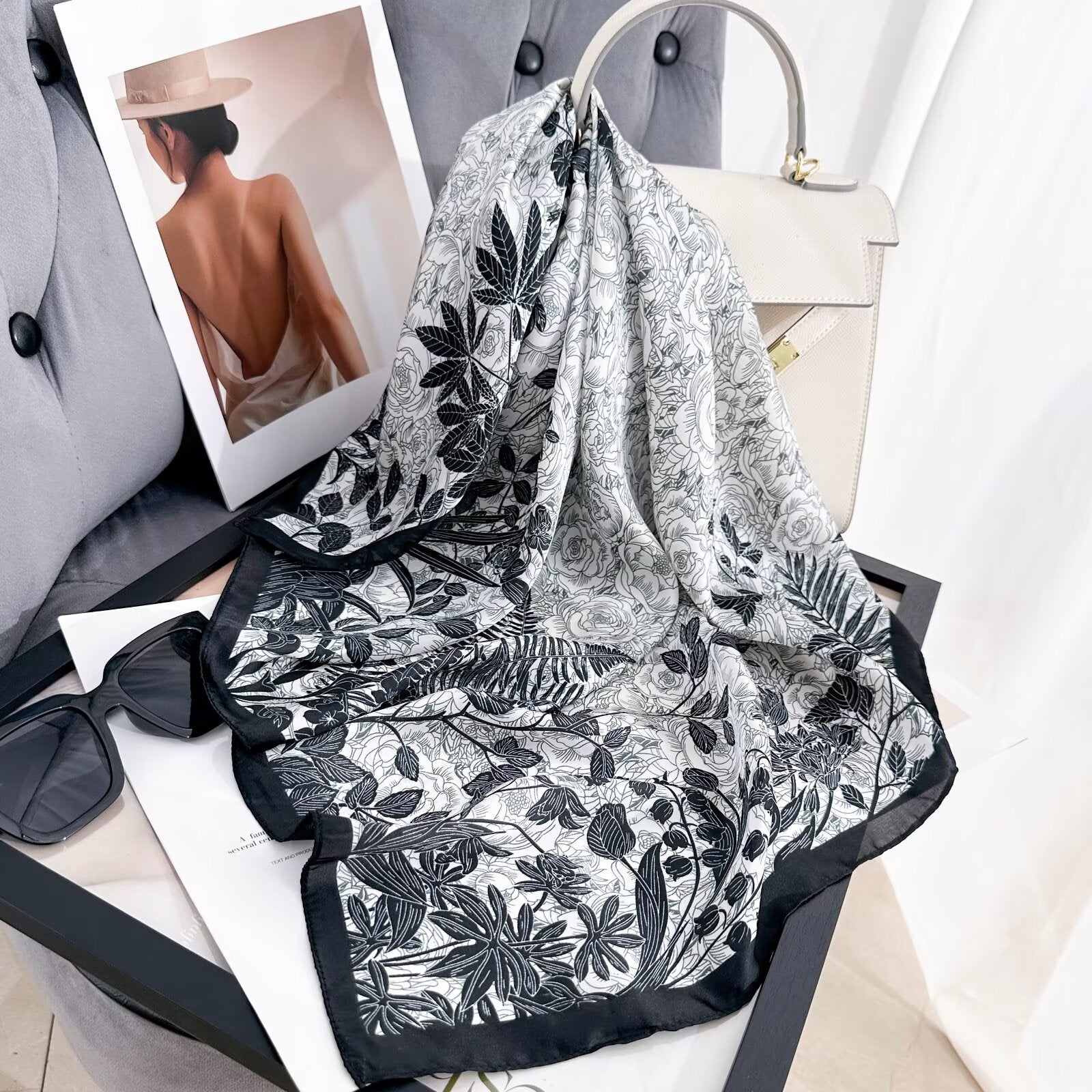 Foulard Carré touche soie 70cmx70cm (x12)#63