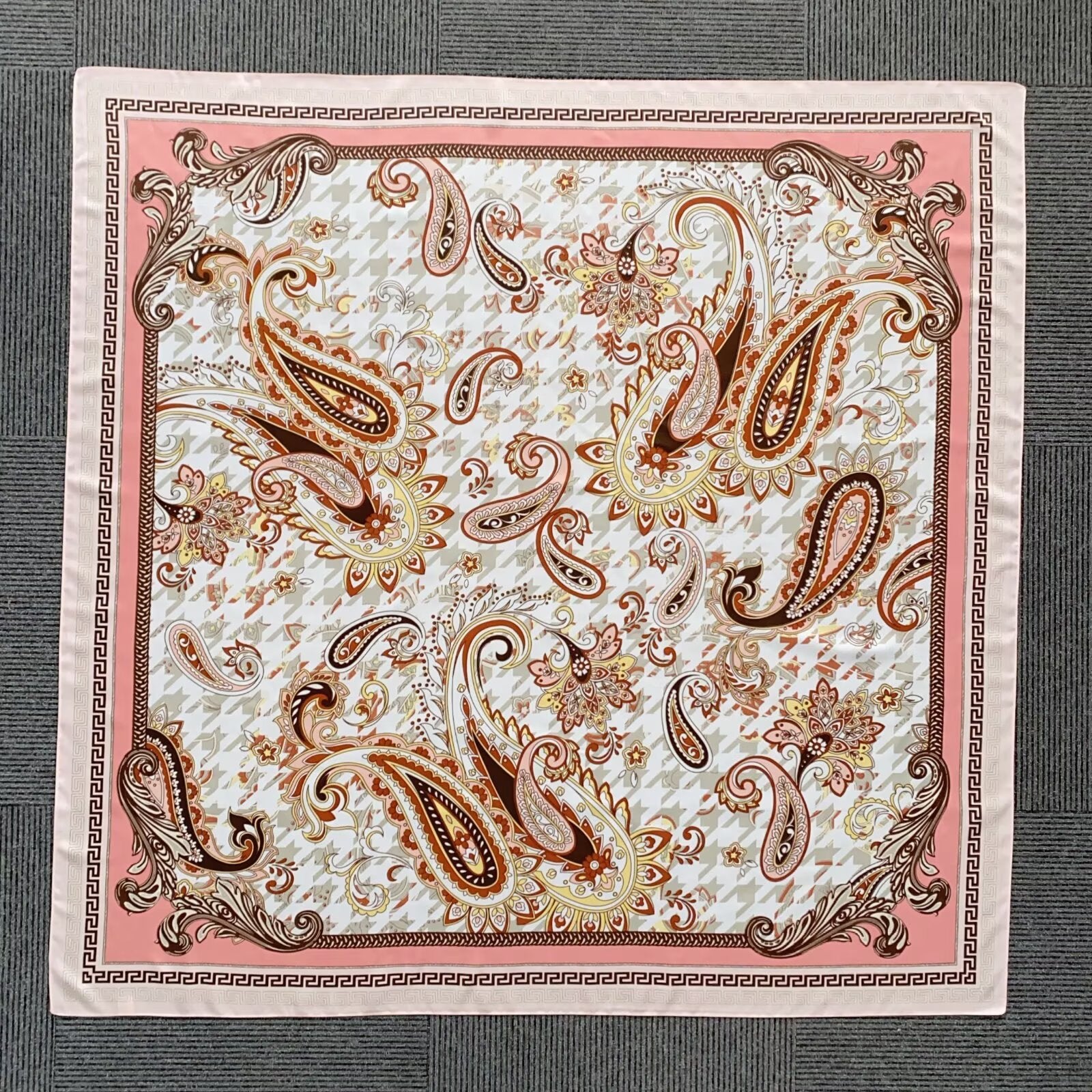 Foulard Carré touche soie 130×130cm (x6)#33