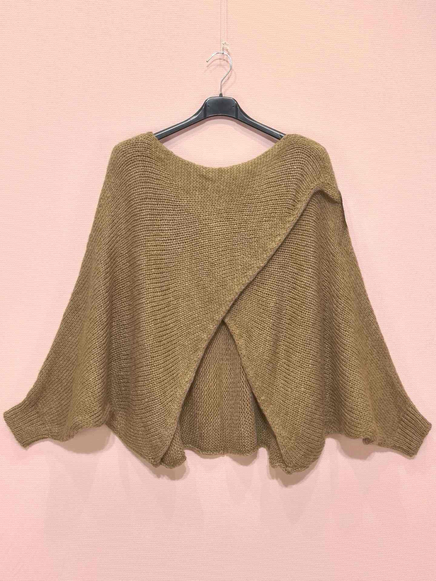 Pull en maille drapé croisé devant (x8)