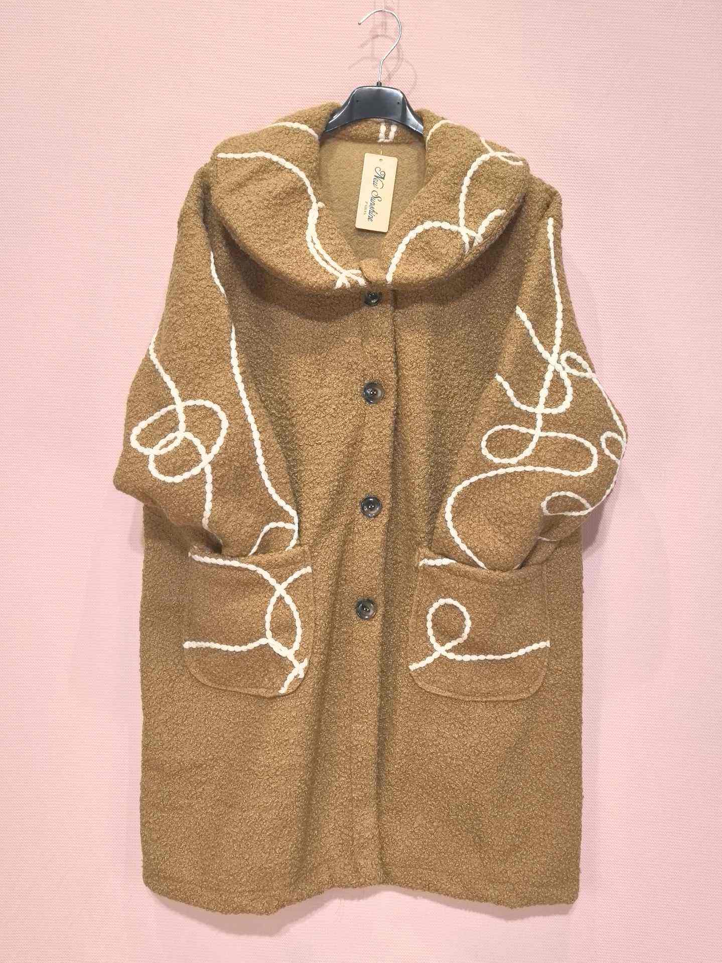 Manteau long en laine bouclée à motif graphique (x5)
