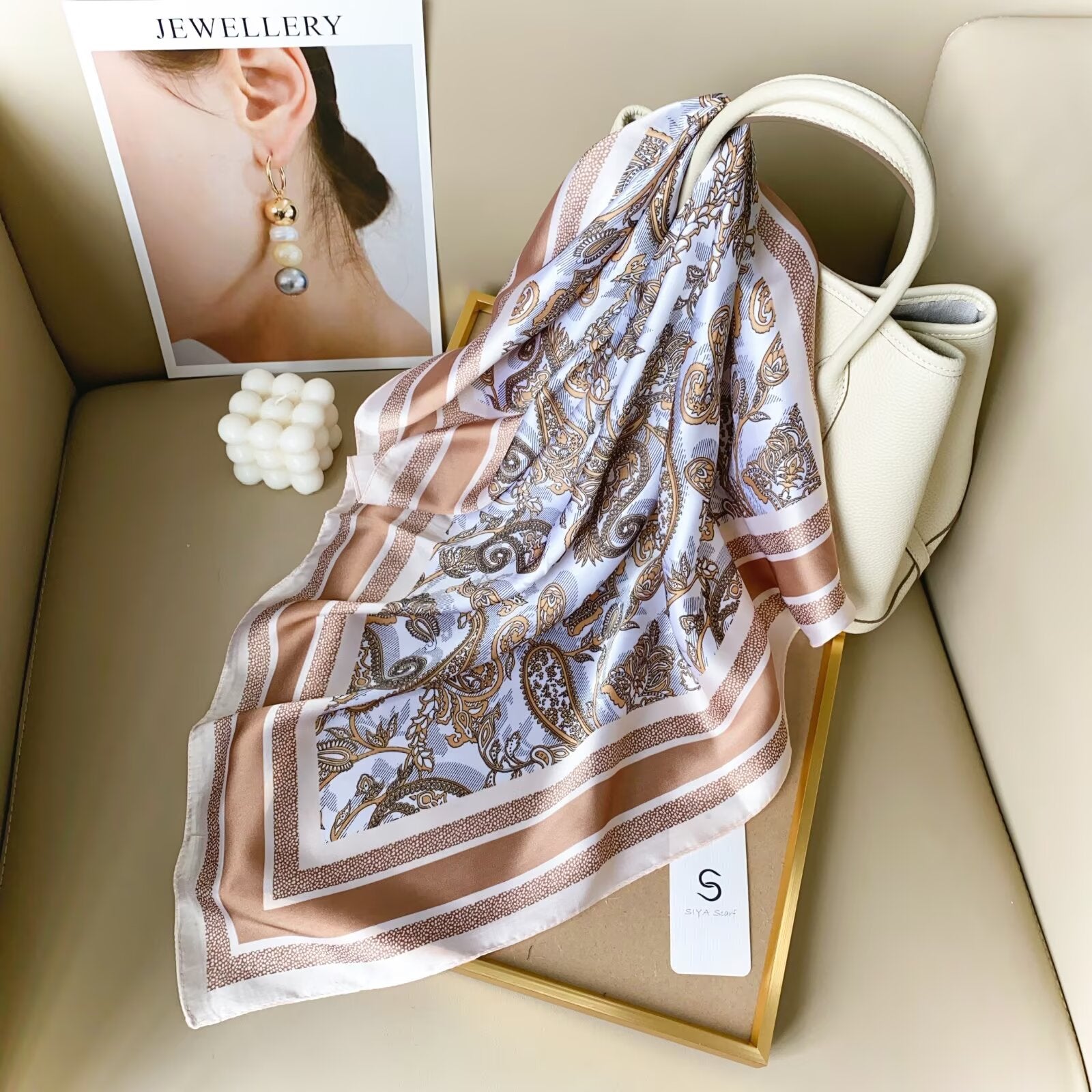 Foulard Carré touche soie 70cmx70cm (x12)#32