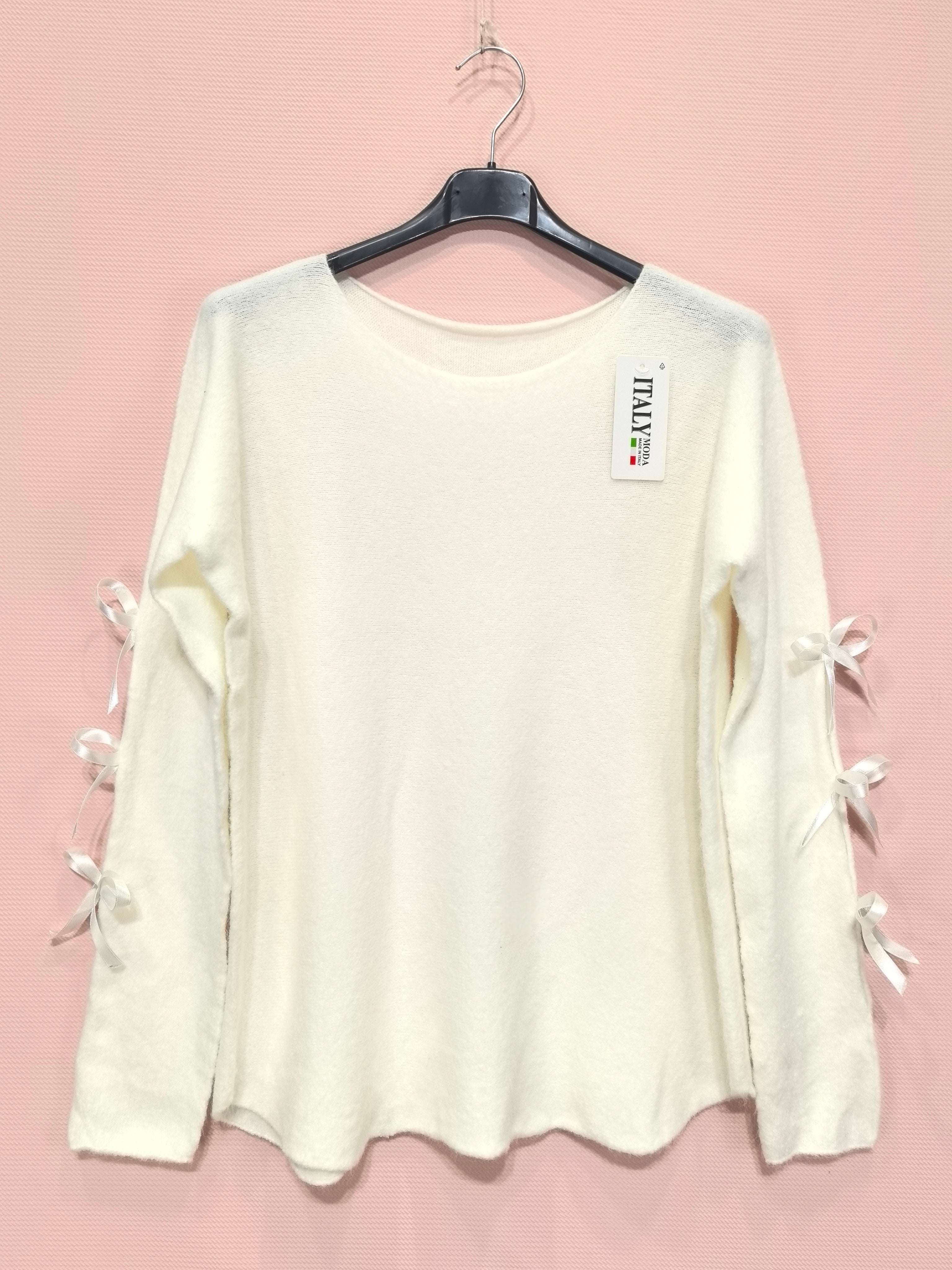 Pull avec nœuds satinés sur les manches (X8)
