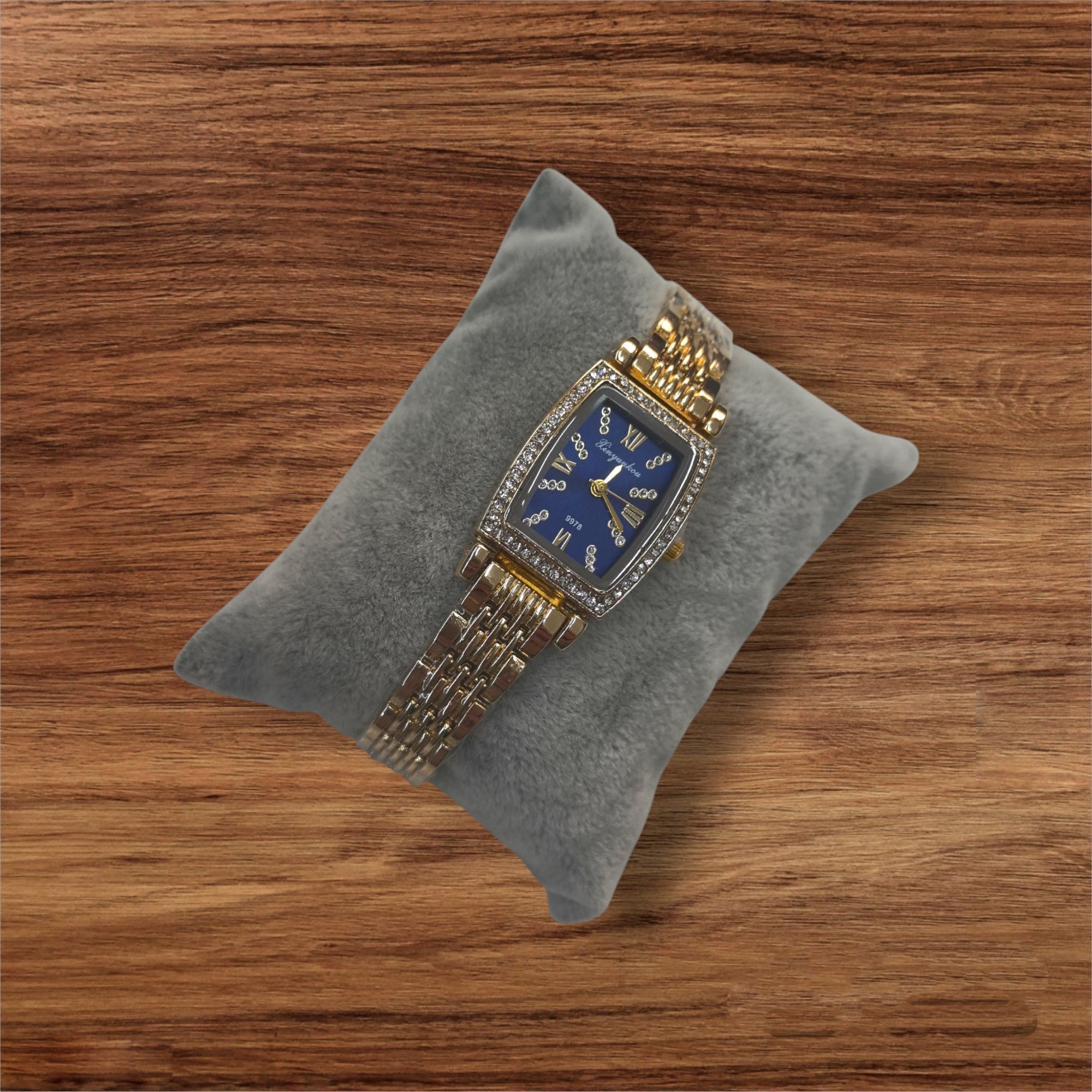 Montres femme bracelets métal Doré 9978B (x5)