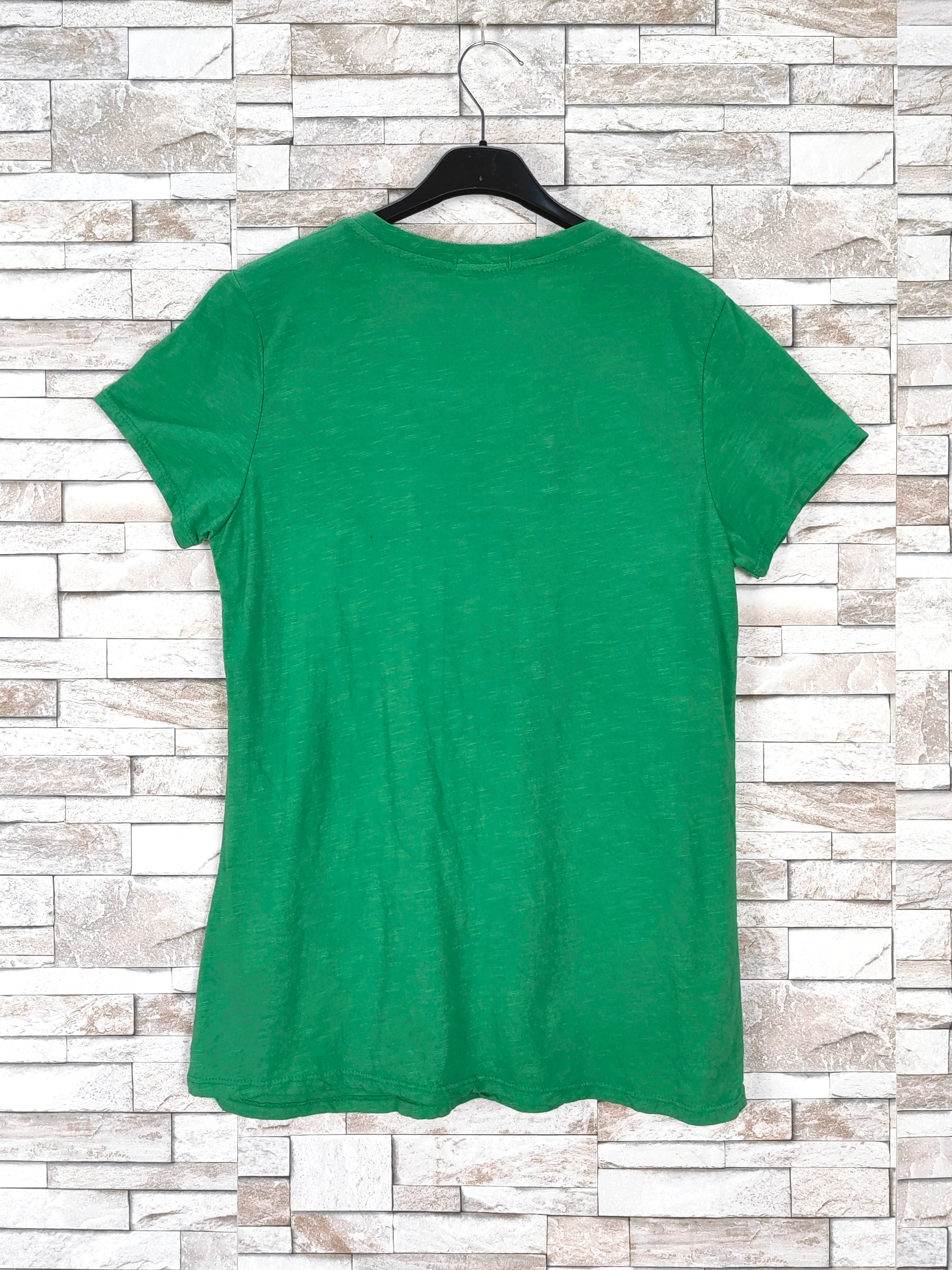 T-shirt col v "Rock"
(
X9)