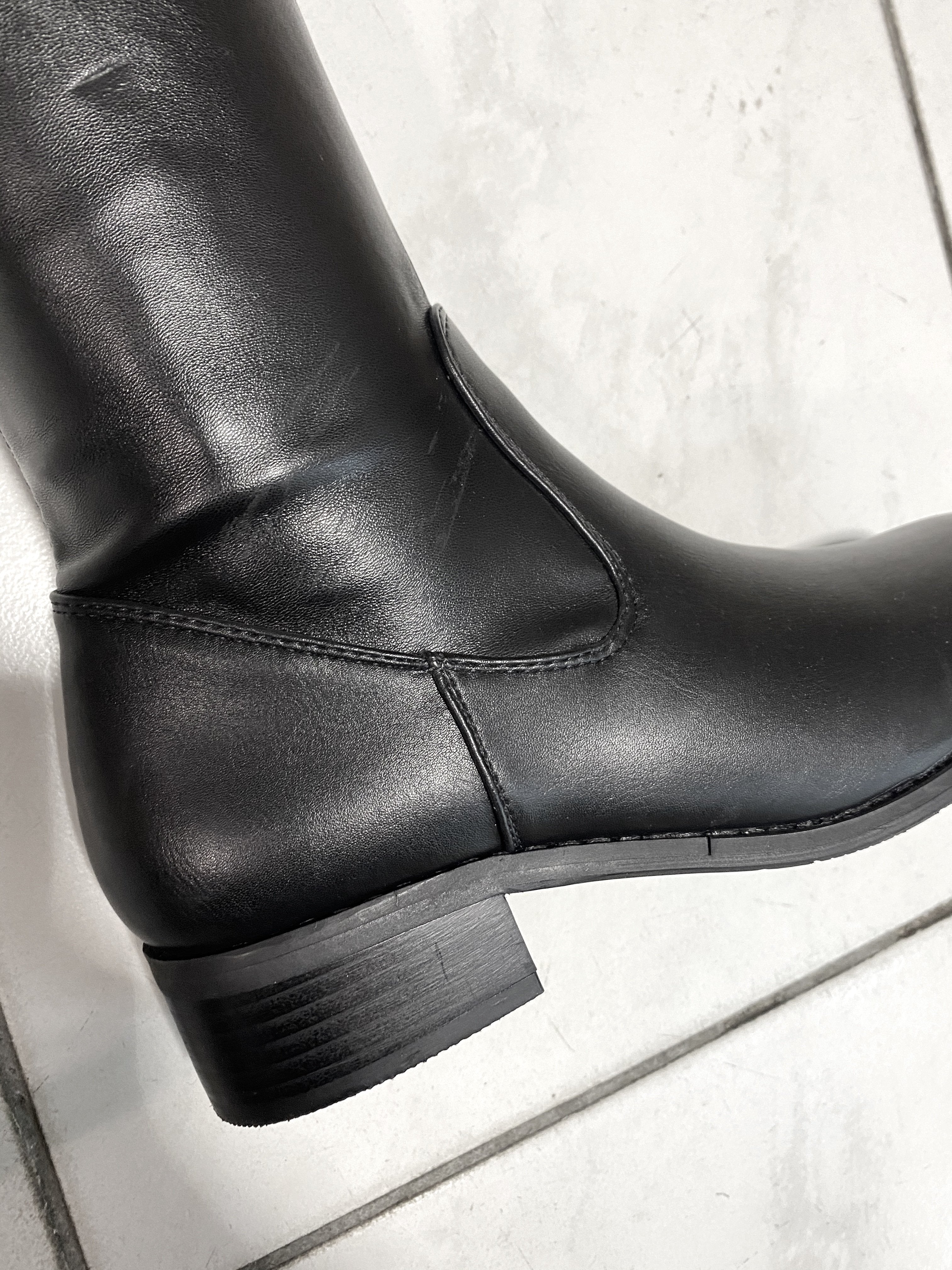 Cuissardes effet similicuir NELLY (x12) 19,50€/paire | Grossiste-pro