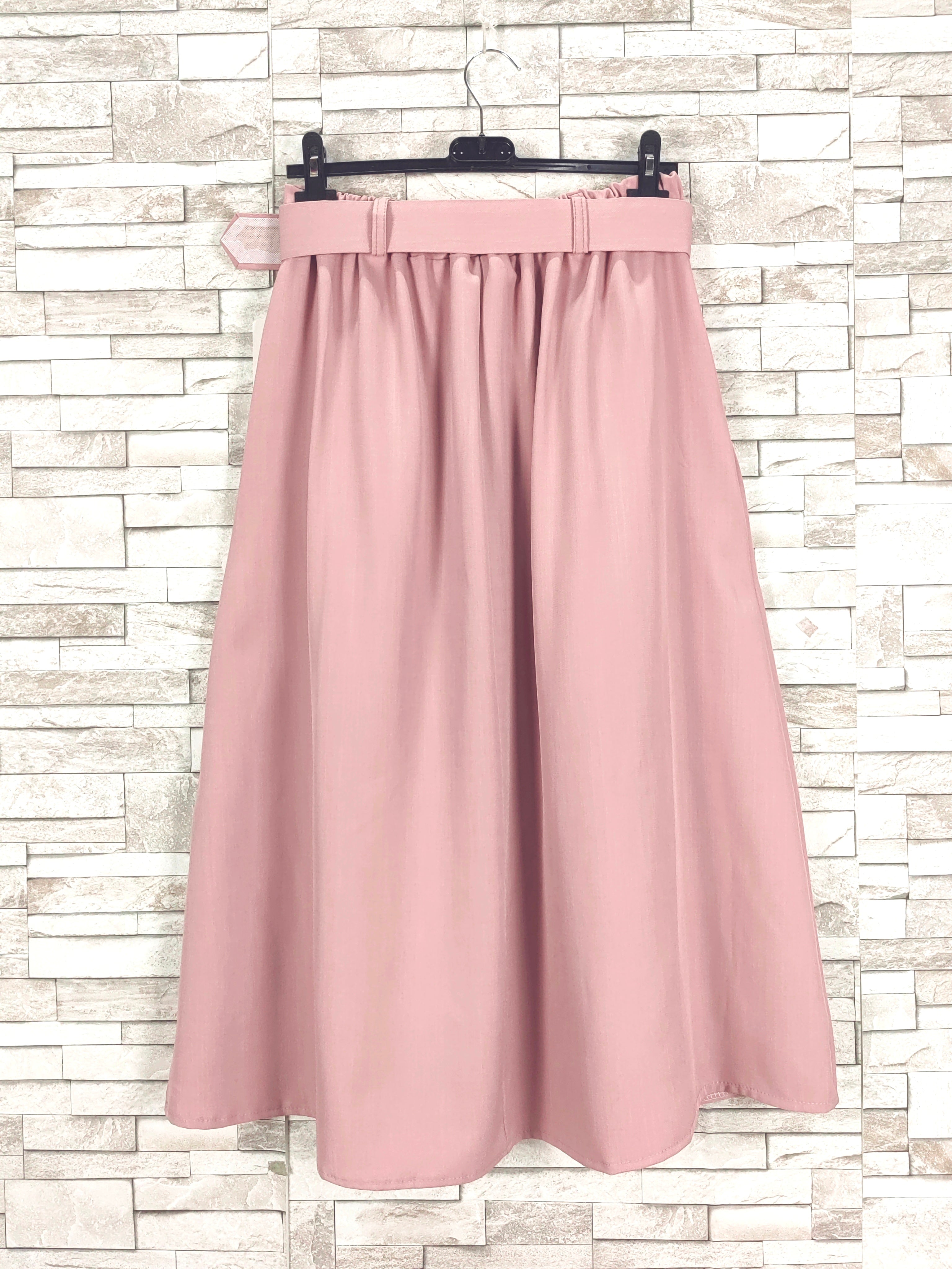 Mid-length skirt with belt (X6)