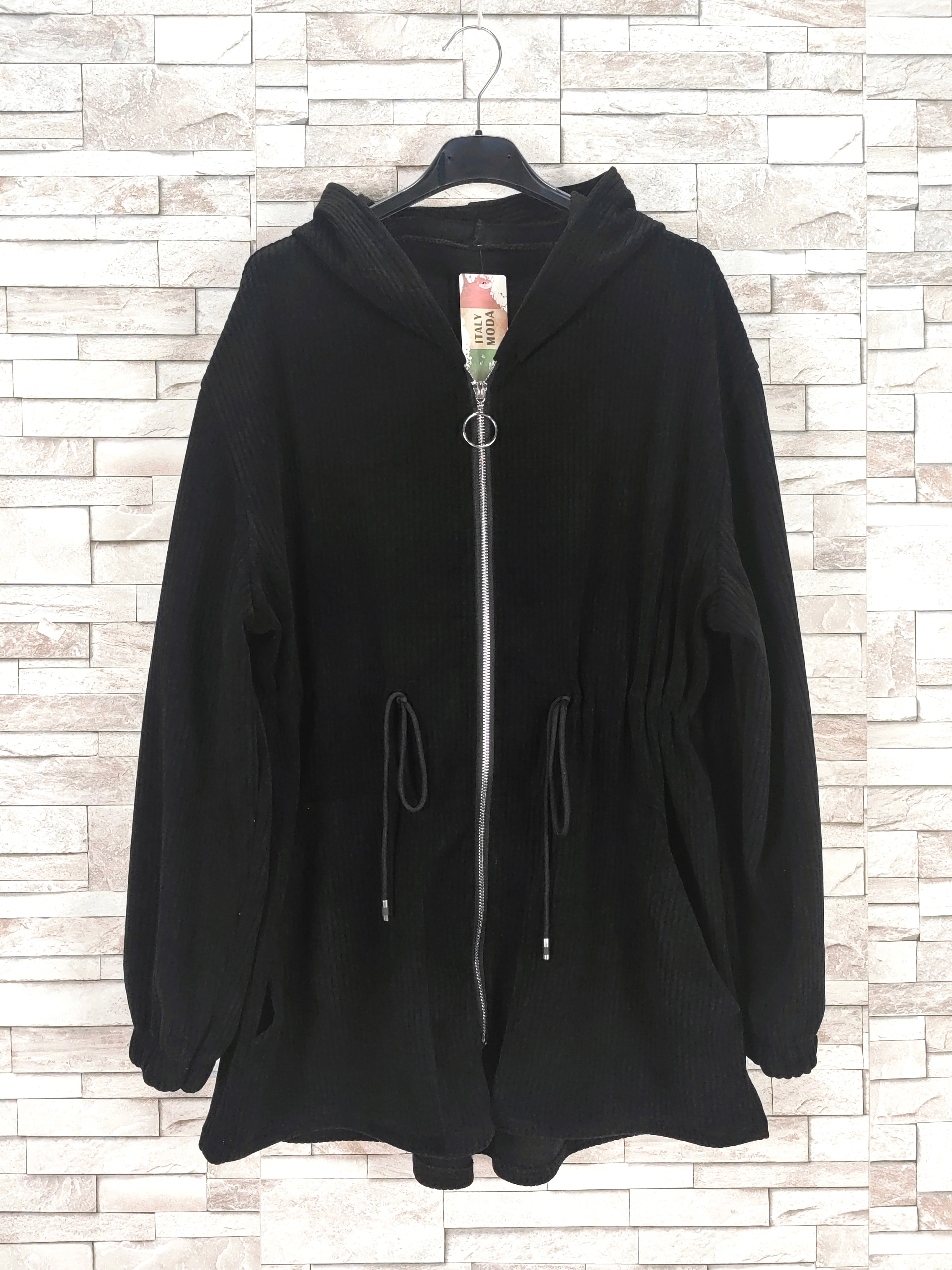 Zipped hooded sweat jacket

 (x6)