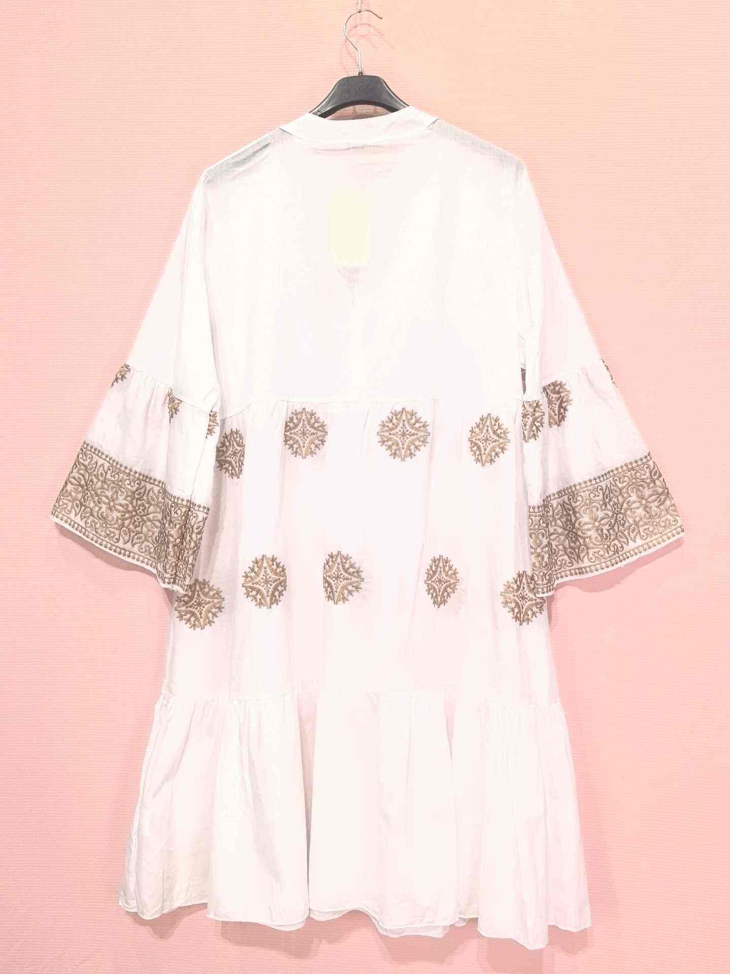 Robe/Dress (x6)