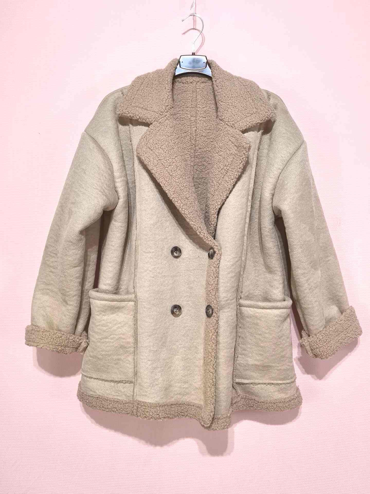 Manteau avec 4 boutons  (x3)