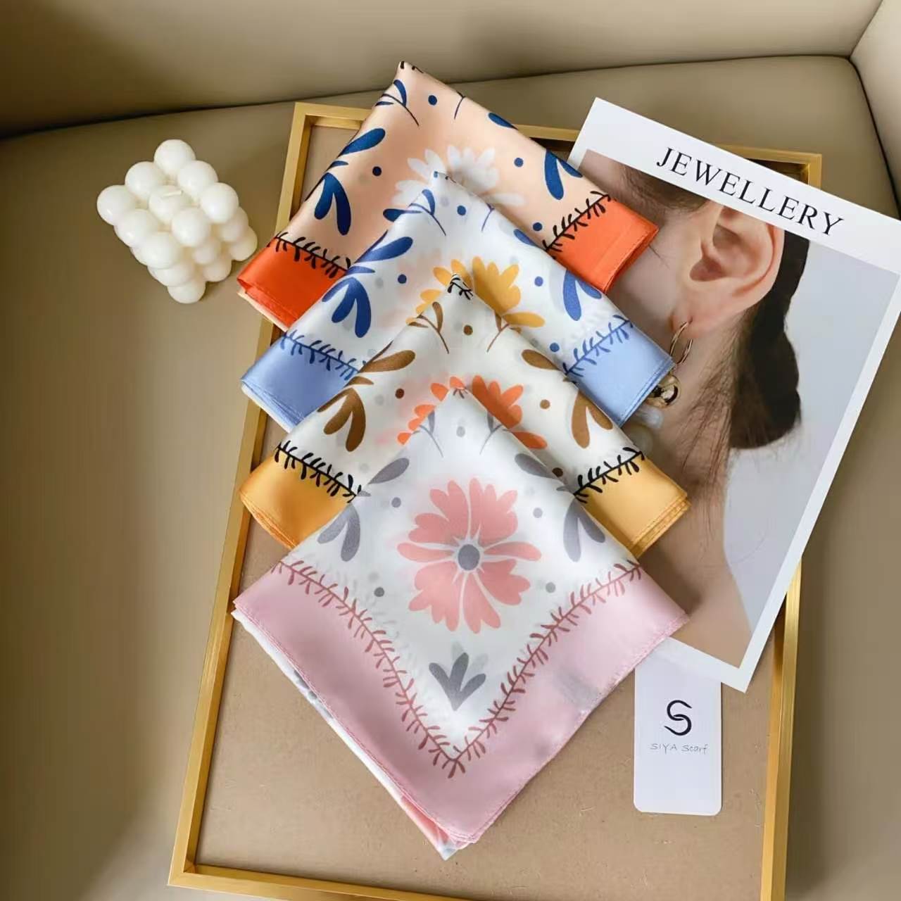 Foulard Carré touche soie 70cmx70cm (x12)#