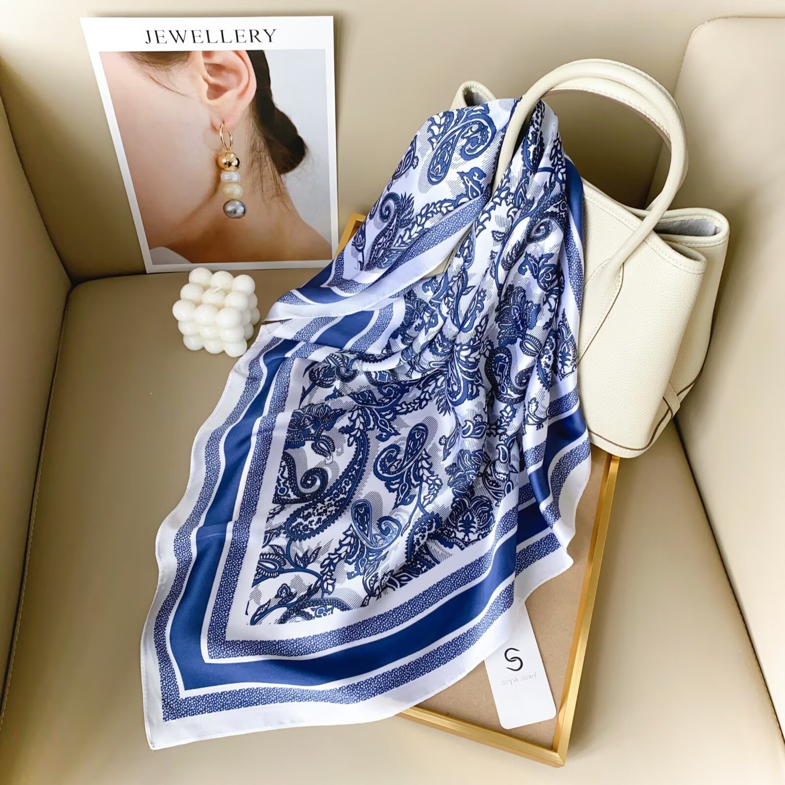 Foulard Carré touche soie 70cmx70cm (x12)#18