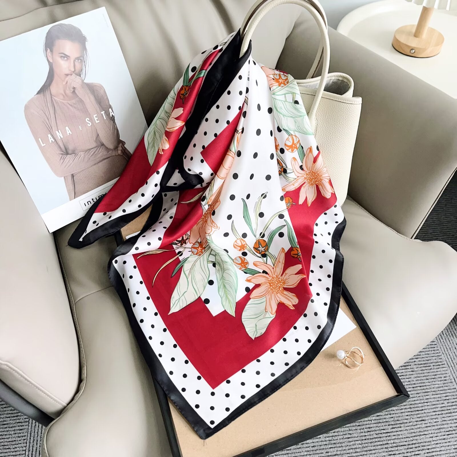 Foulard Carré touche soie 70cmx70cm (x12)#24