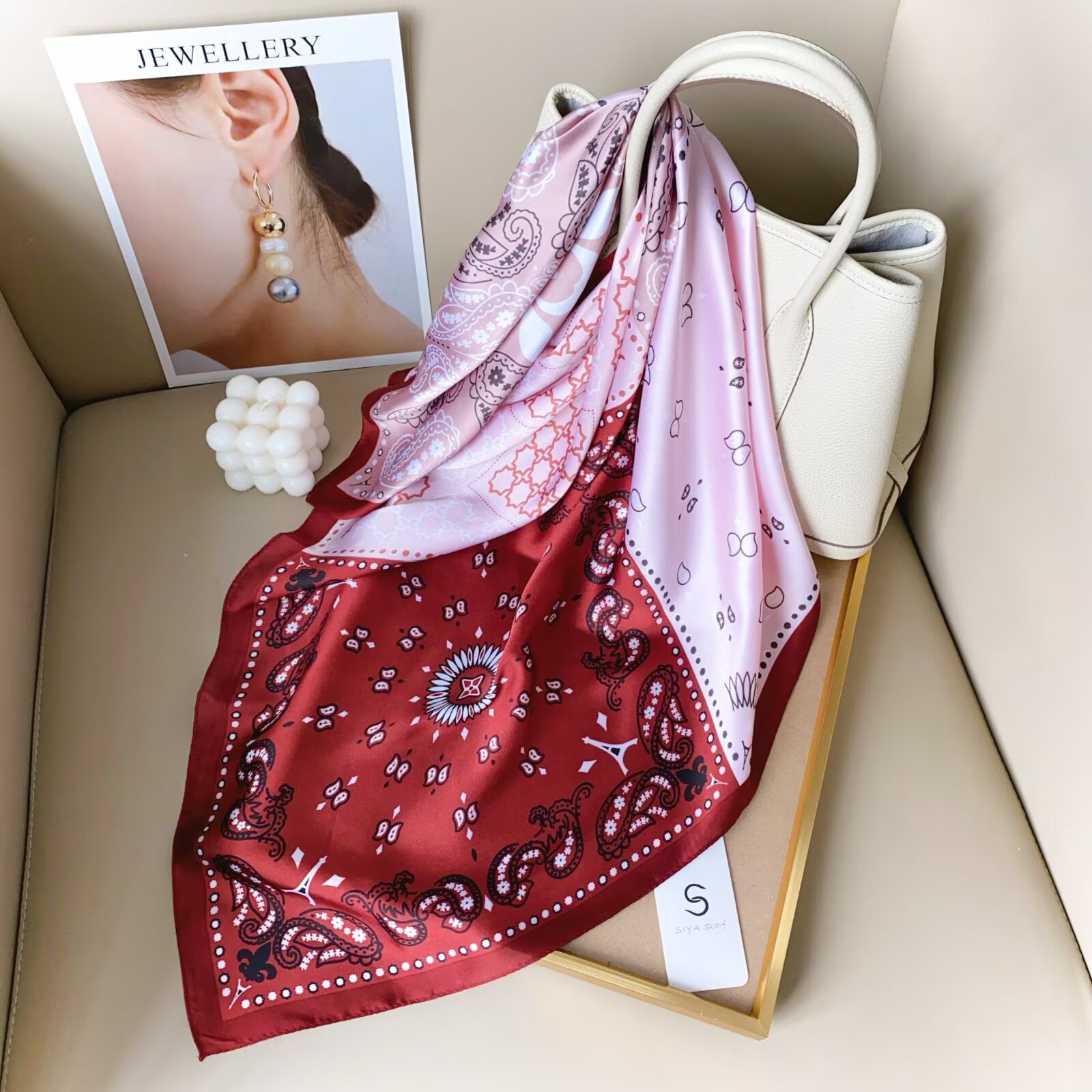 Foulard Carré touche soie 70cmx70cm (x12)#30