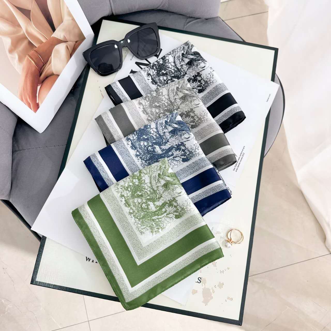 Foulard Carré touche soie 70cmx70cm (x12)#21