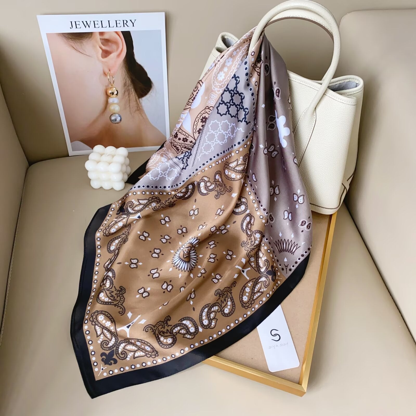 Foulard Carré touche soie 70cmx70cm (x12)#22