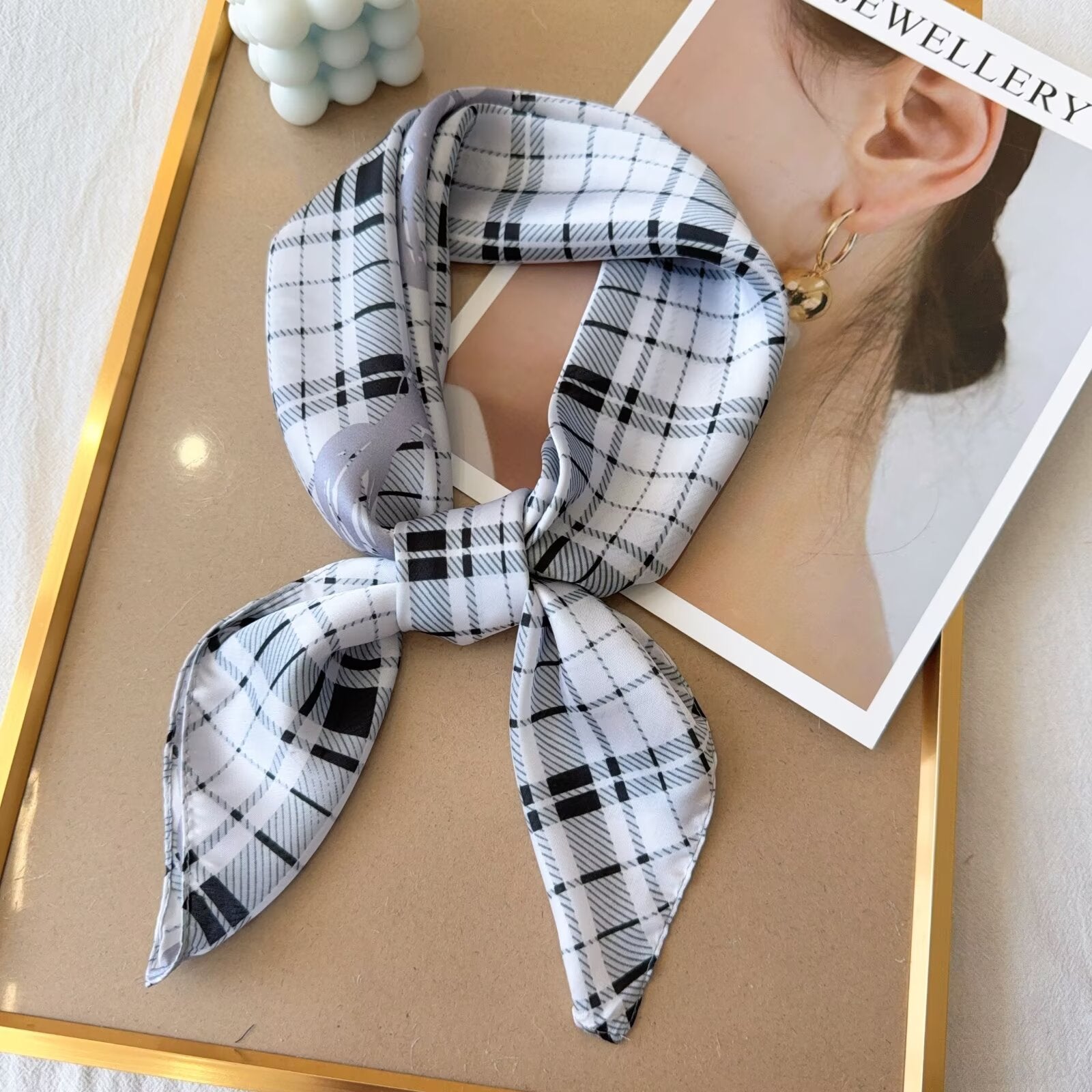 Foulard Carré touche soie 70cmx70cm (x12)#23