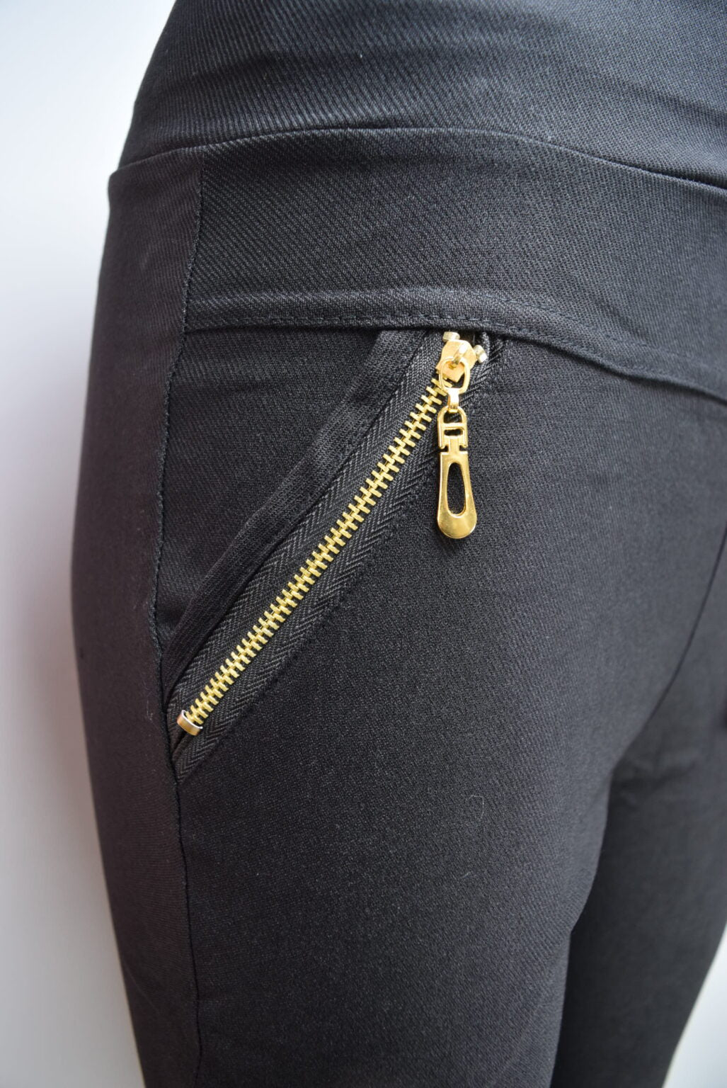 Pantalon Jean 4 motif Fermeture aux poches (x12)