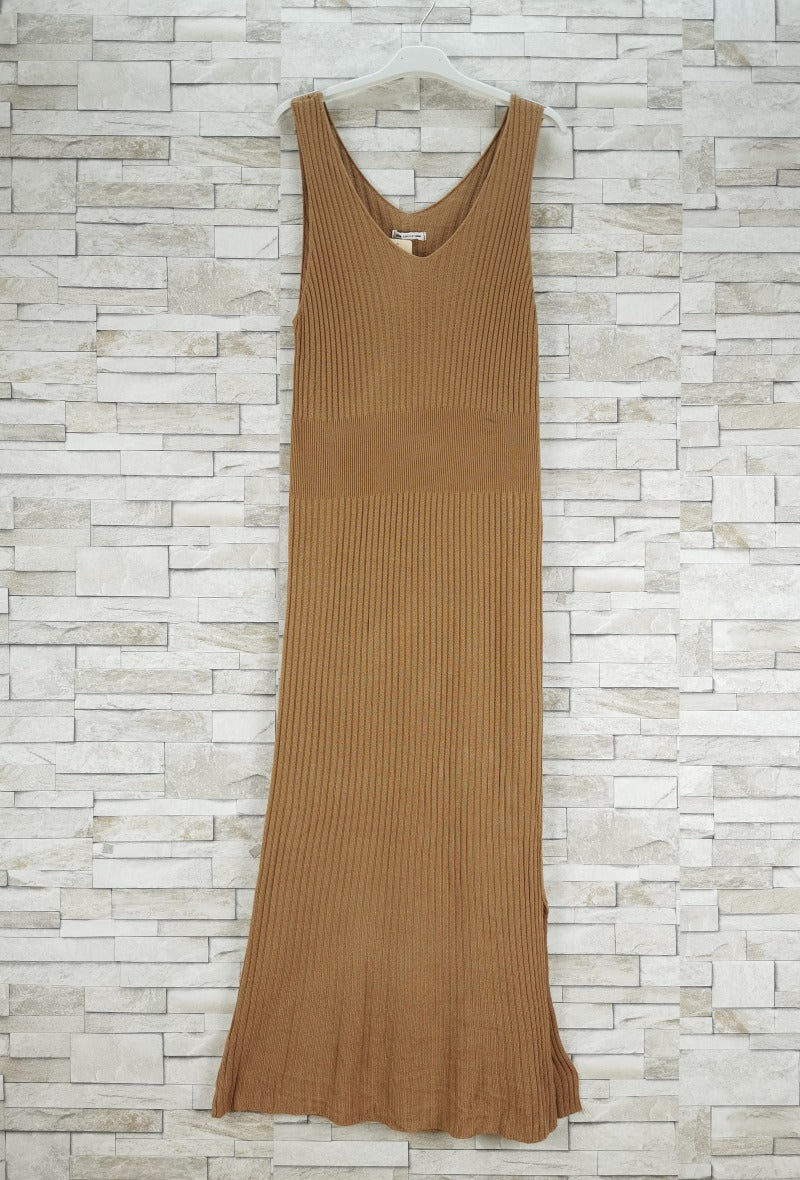 Robe tunique longue sans manche (x9)