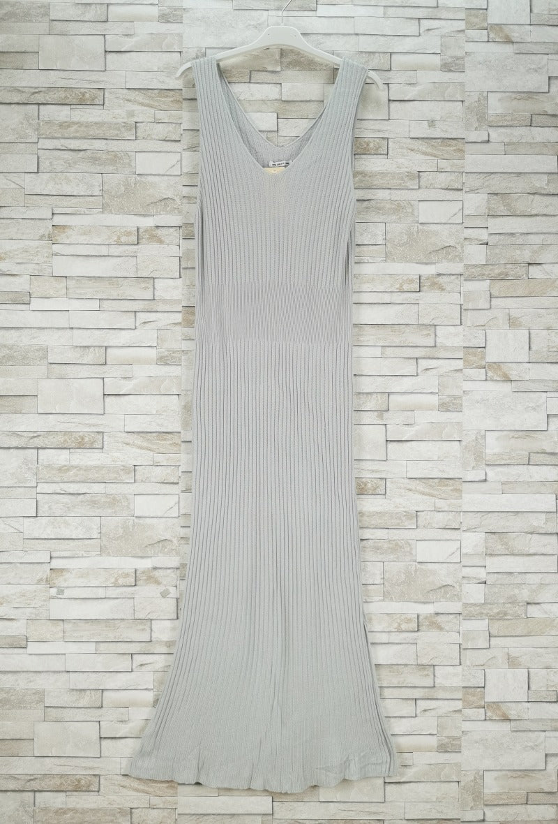 Long sleeveless tunic dress (x9)
